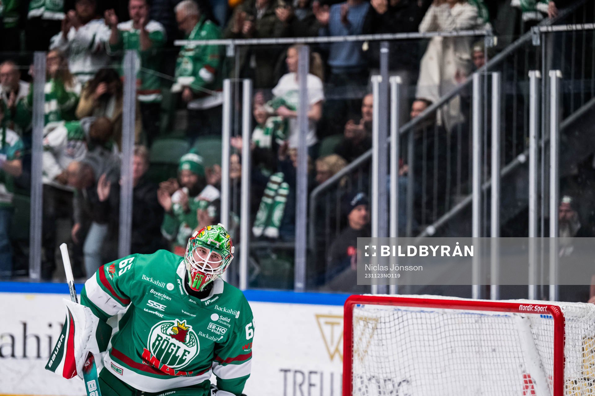 Rögles målvakt Christoffer Rifalk jublar