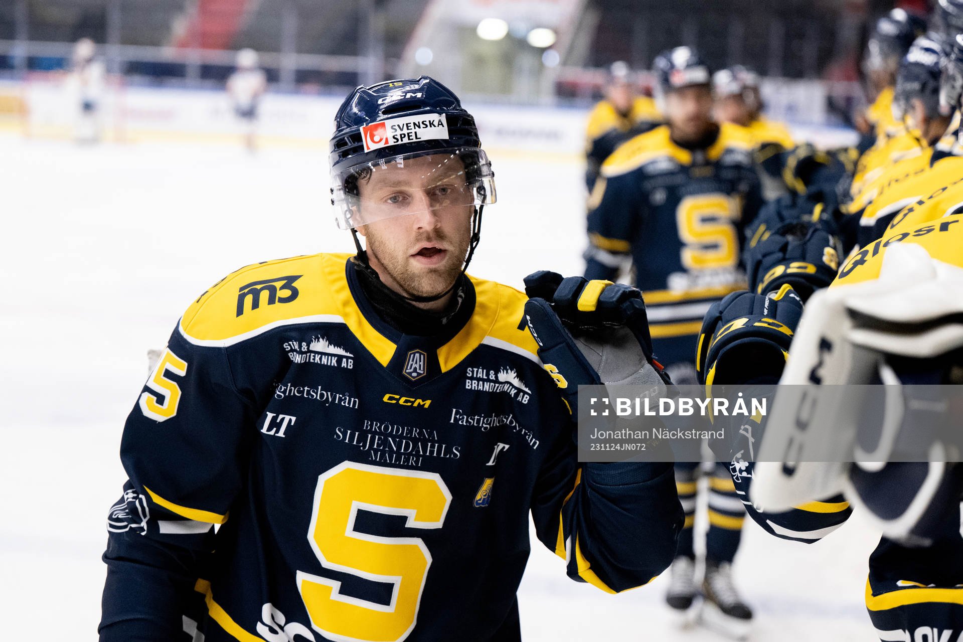Södertäljes Albin Carlson jublar