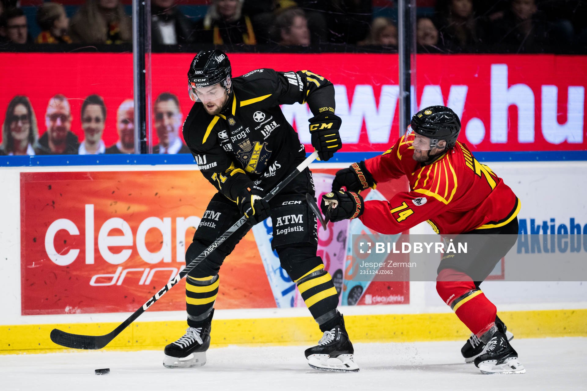 AIKs Branden Troock och Brynäs Chad Billins jublar