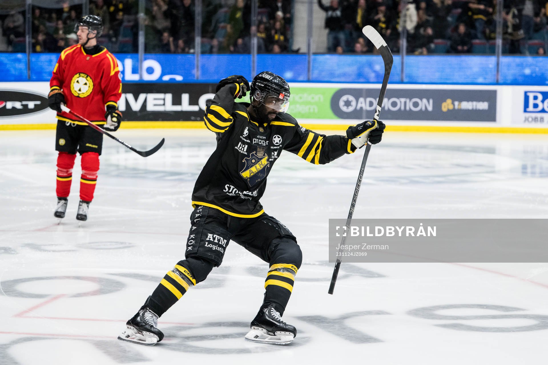 AIKs Daniel Muzito-Bagenda jublar