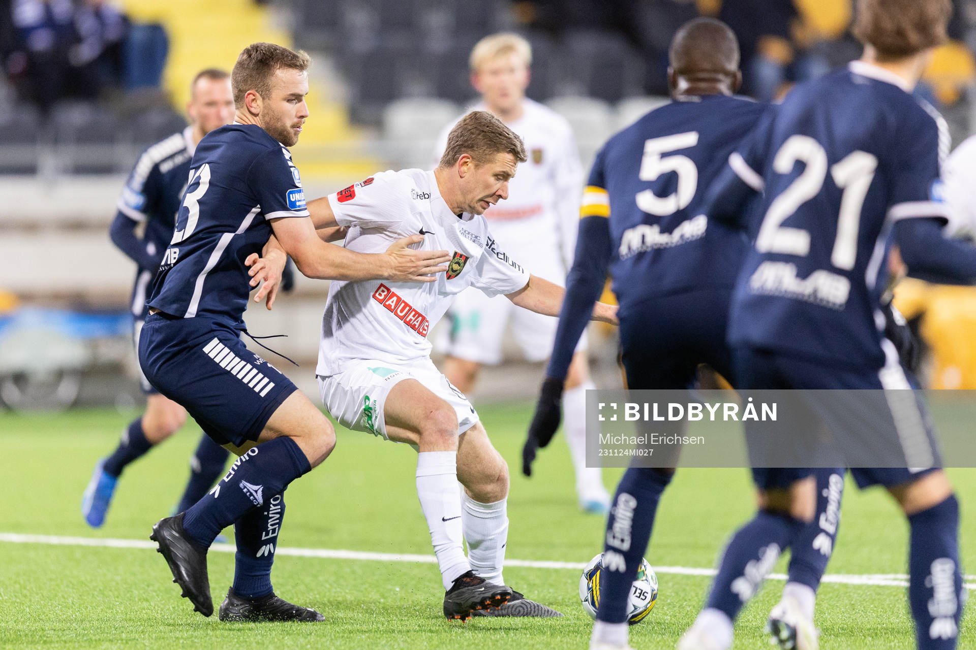 Utsiktens Erik Gunnarsson och Brommapojkarnas Ludvig