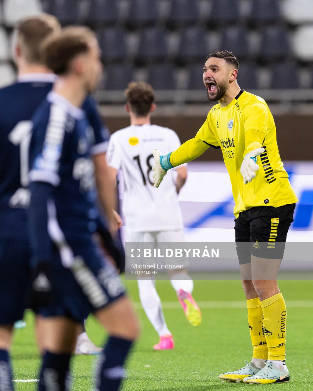 Utsiktens målvakt Elias Hadaya deppar