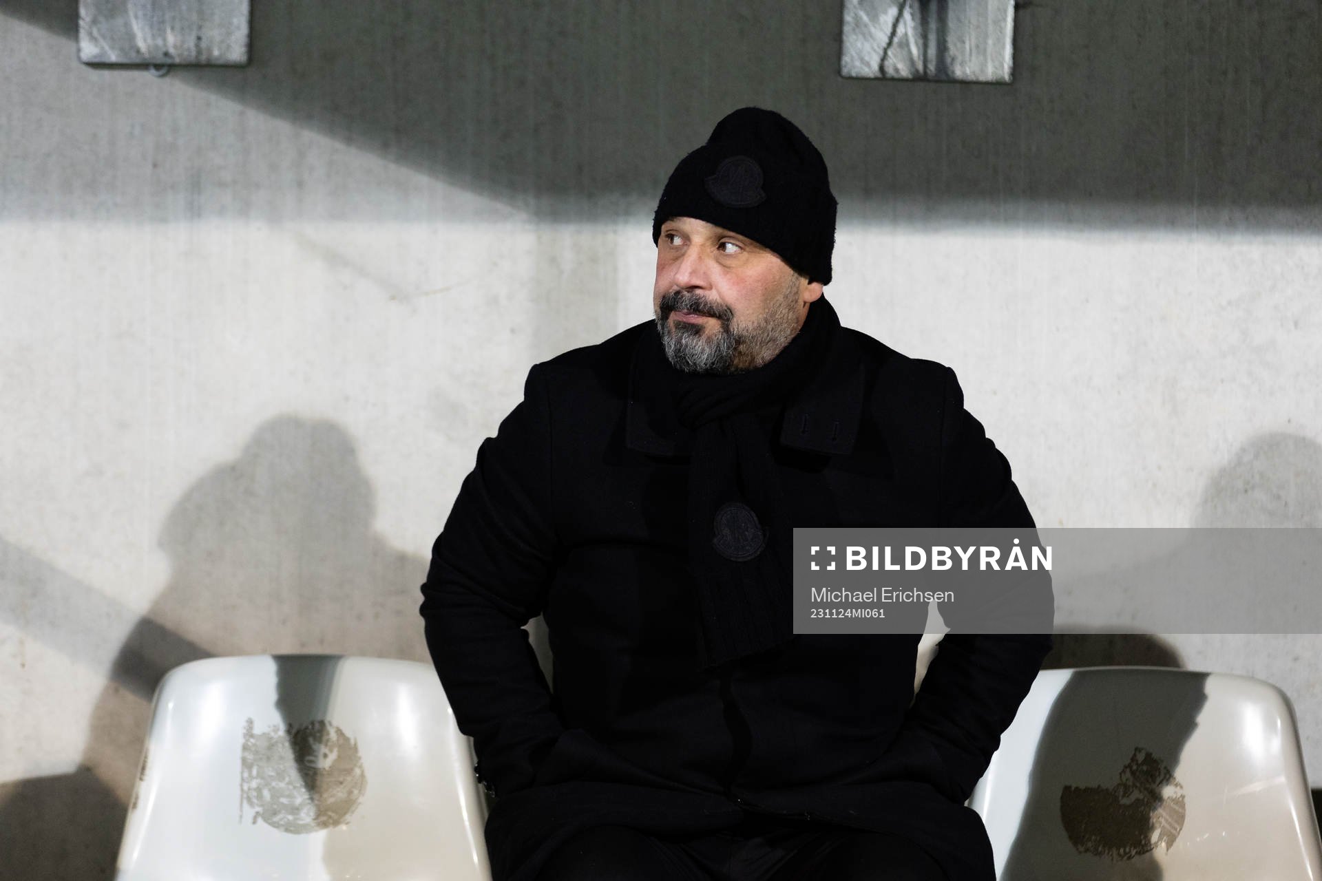 Utsiktens manager Bosko Orovic innan fotbollsmatchen i