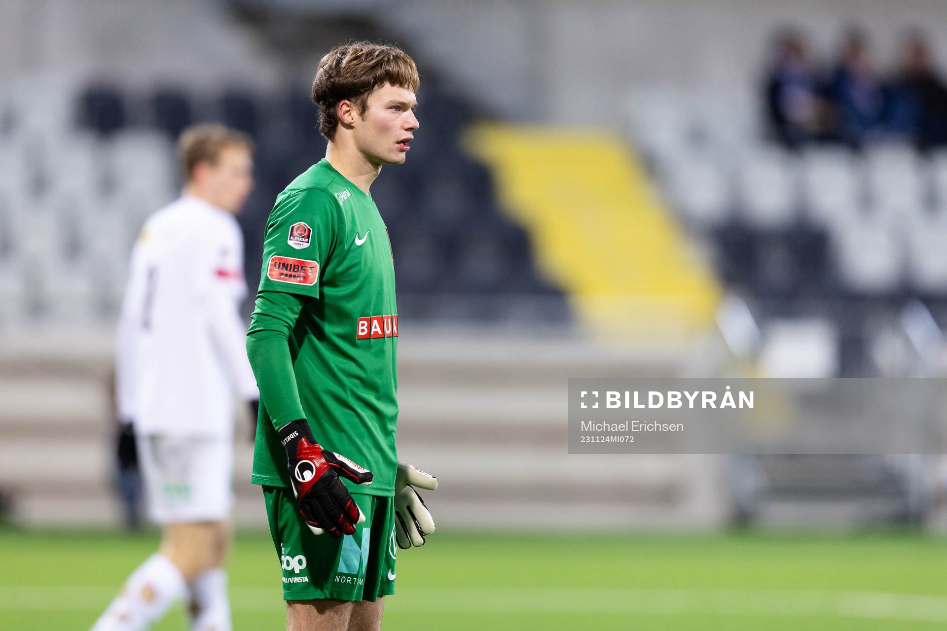 Brommapojkarnas målvakt Filip Sidklev