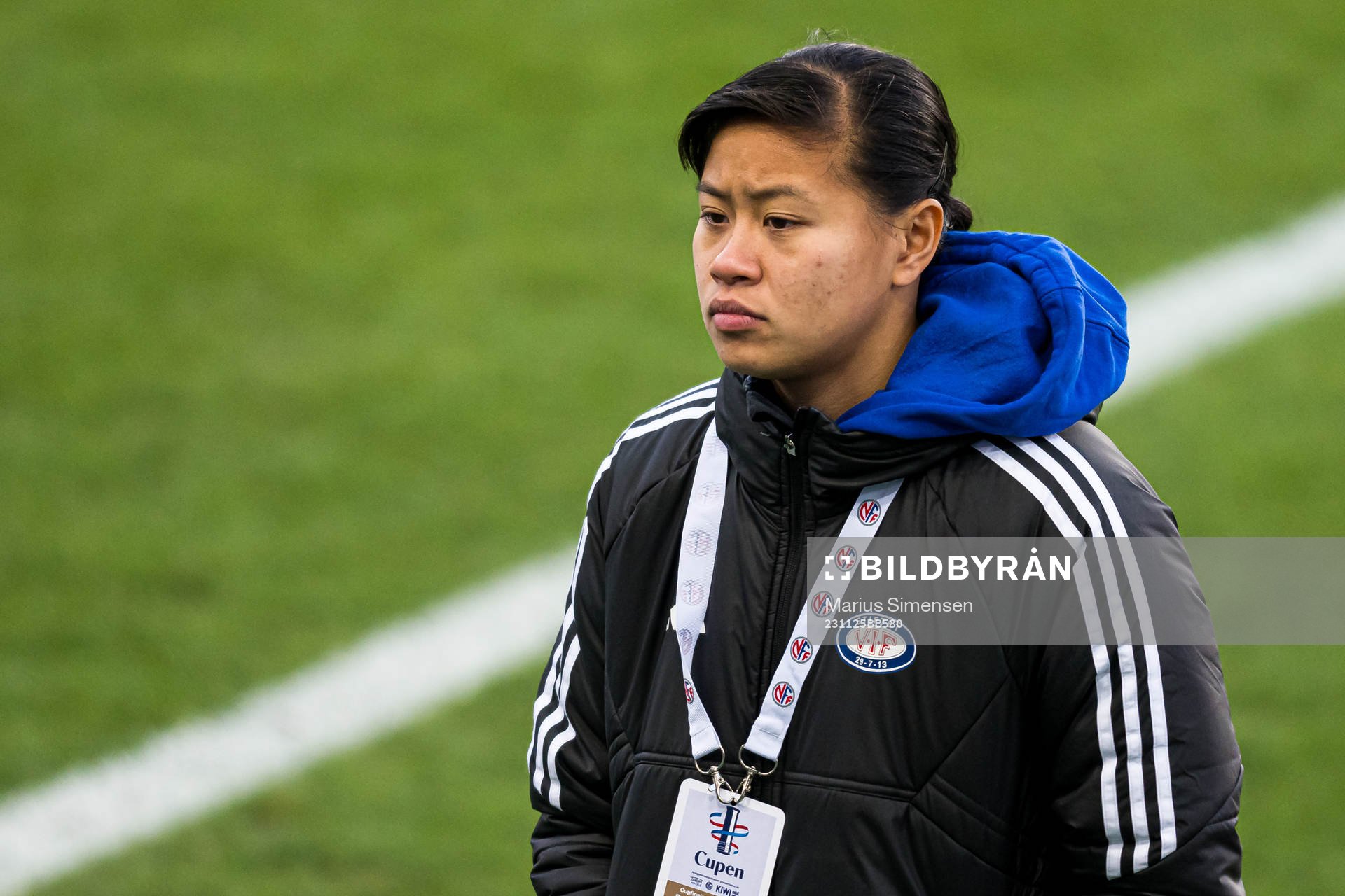 Ylinn Tennebø of Vålerenga arrives