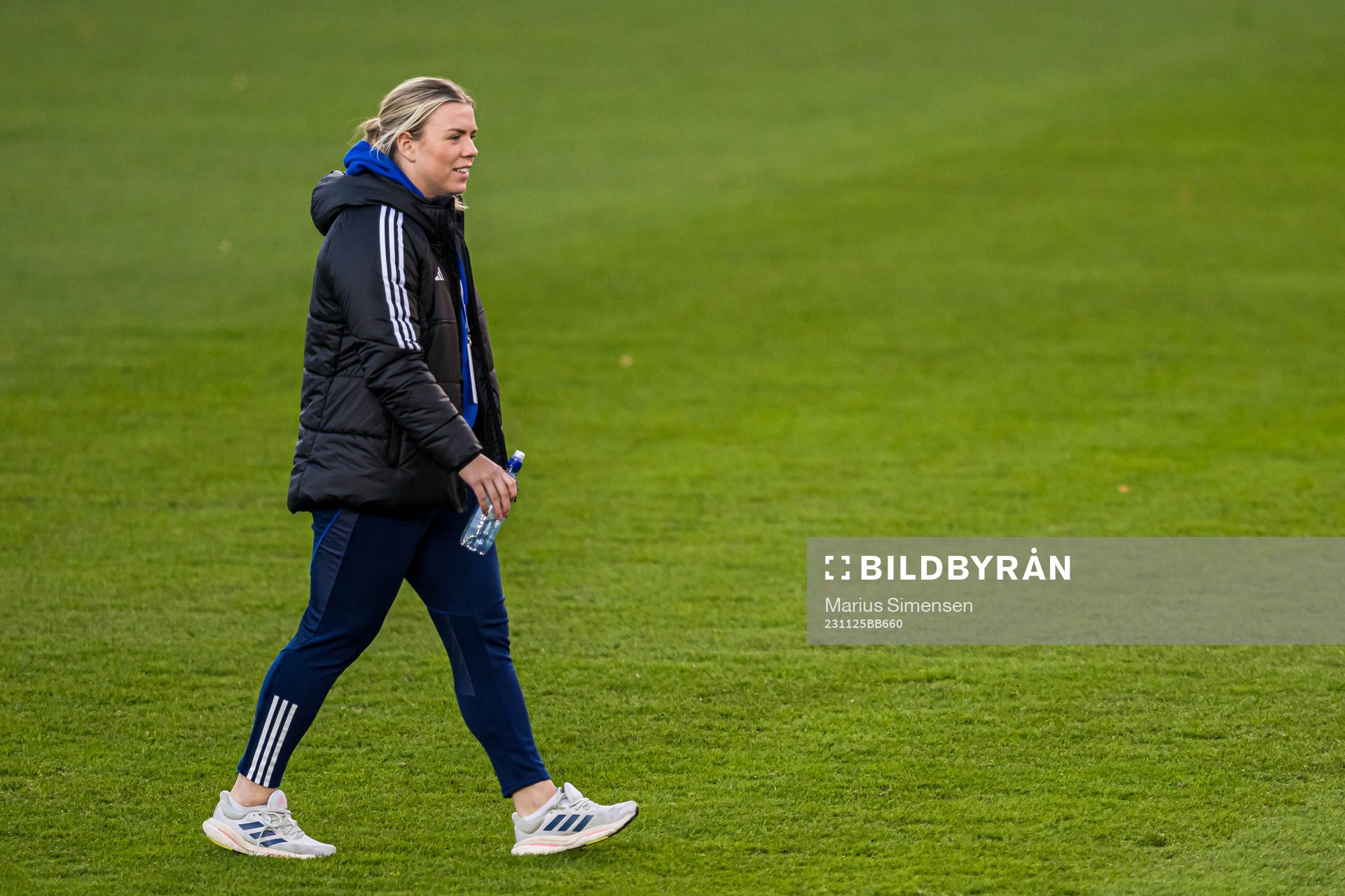 Ingibjörg Sigurdardottir of Vålerenga arrives