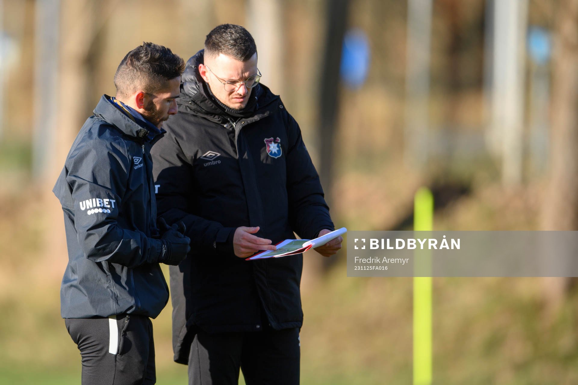 Tränare Xabier Ruiz Ocenda och assisterande tränare Albin