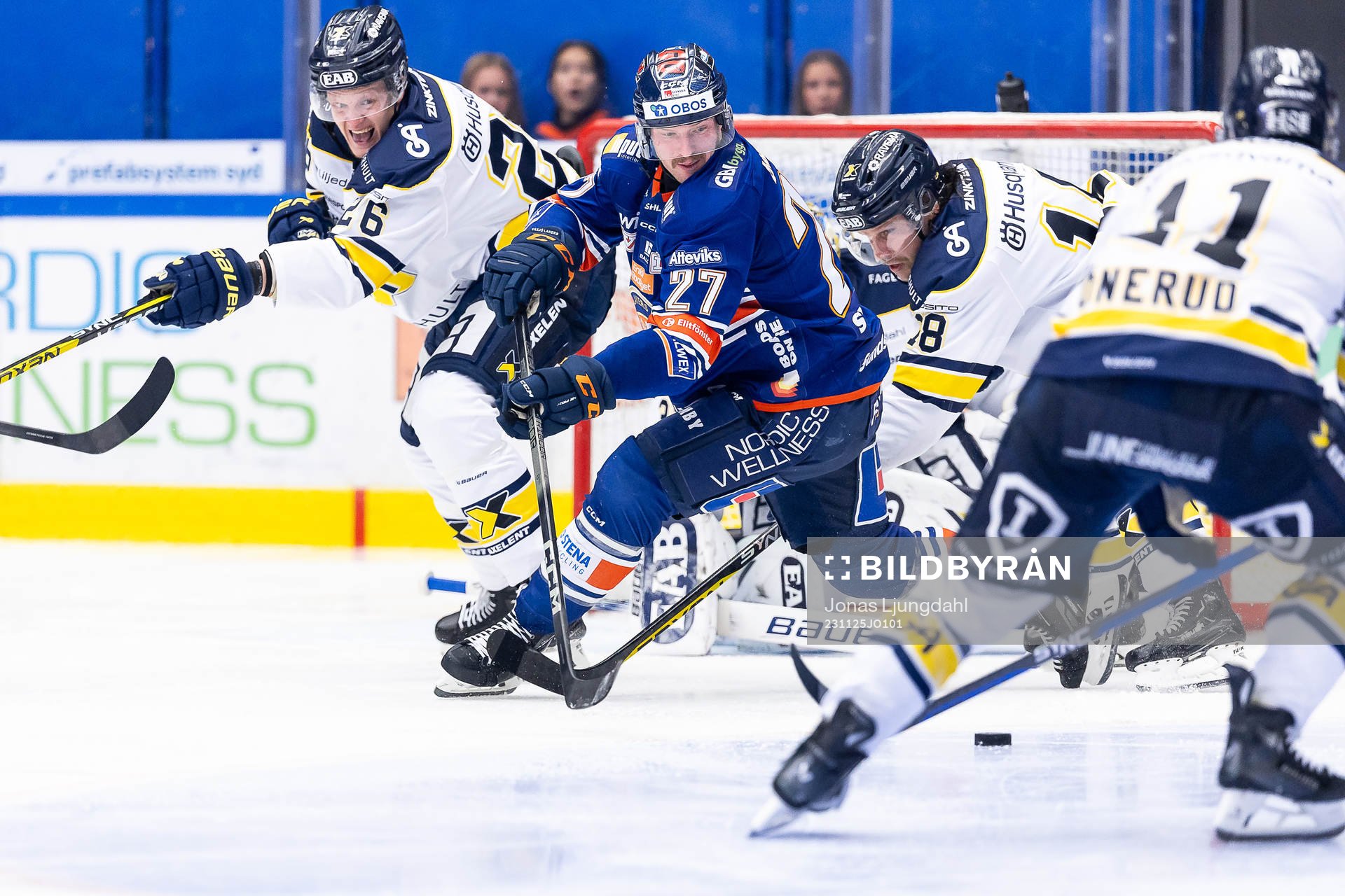 HV71s Tommi Tikka, Kalle Maalahti och Växjös Martin