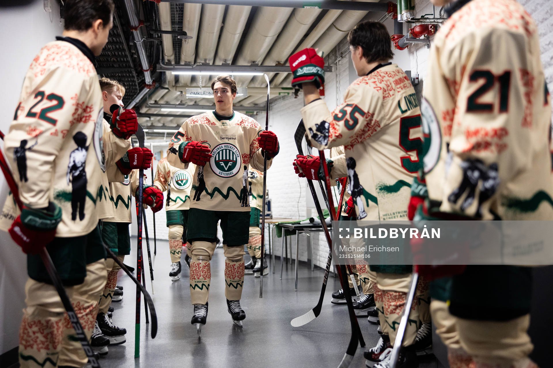 Frölundas David Edstrom innan ishockeymatchen i SHL mellan