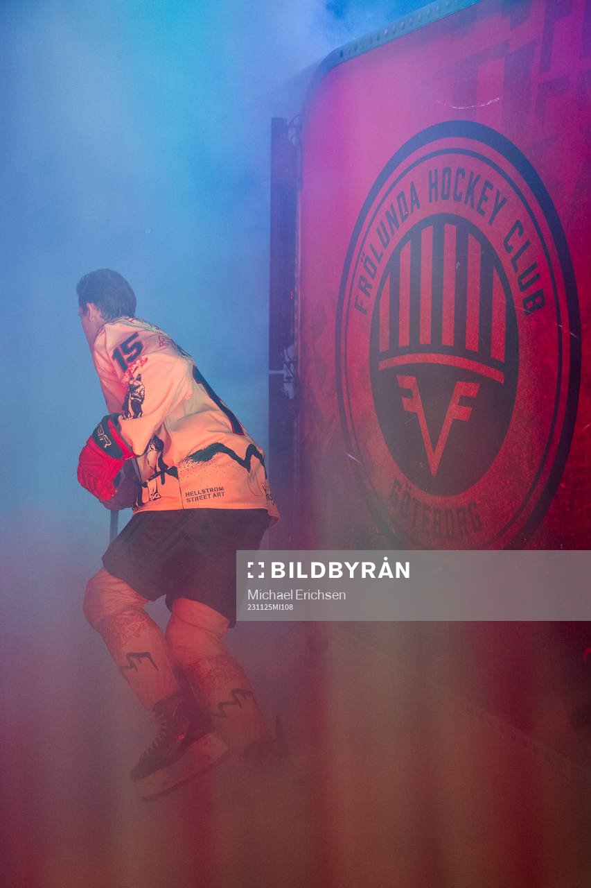 Frölundas Gustav Rydahl innan ishockeymatchen i SHL mellan