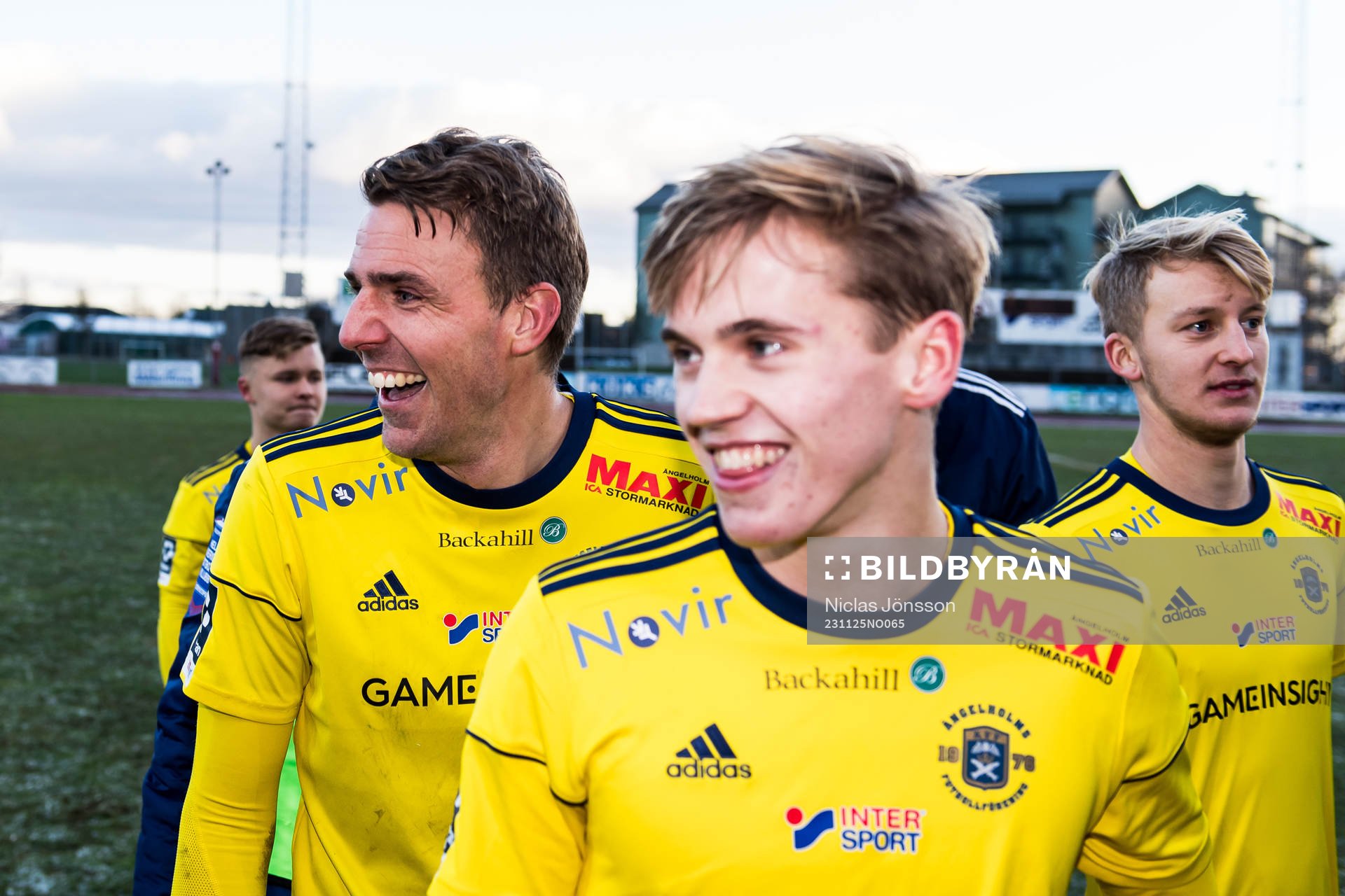 Ängelholms Johan Oremo jublar