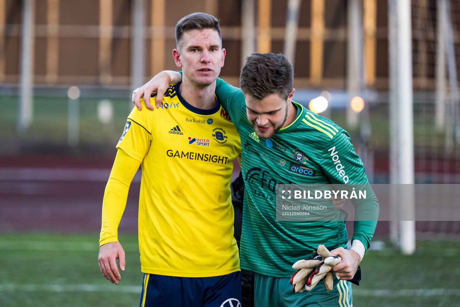 Ängelholms Niklas Svensson och målvakt Robin Streifert