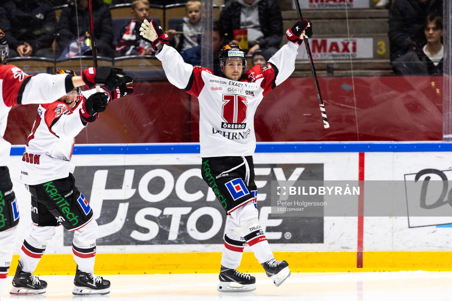 Örebros Mathias Bromé jublar