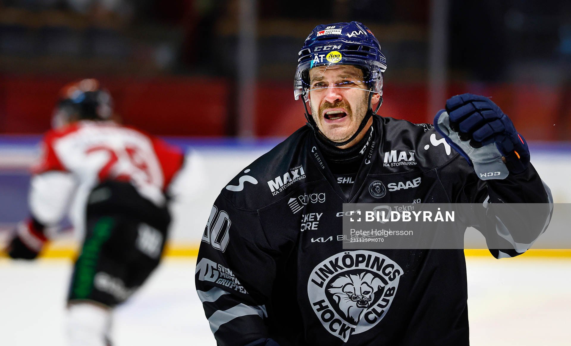 Linköpings Lance Bouma med smärta i handen