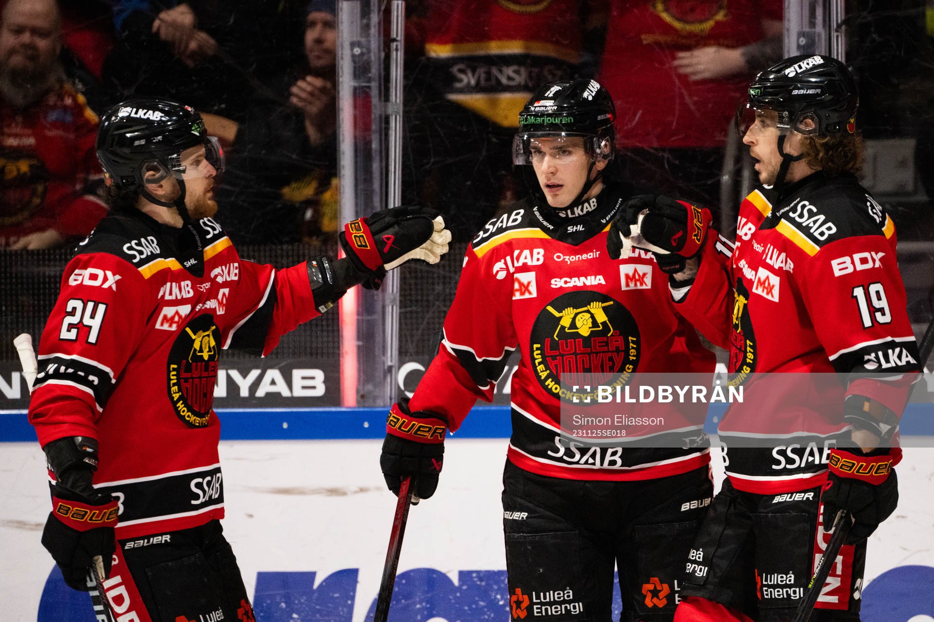 Luleås Mario Kempe jublar med lagkamrater