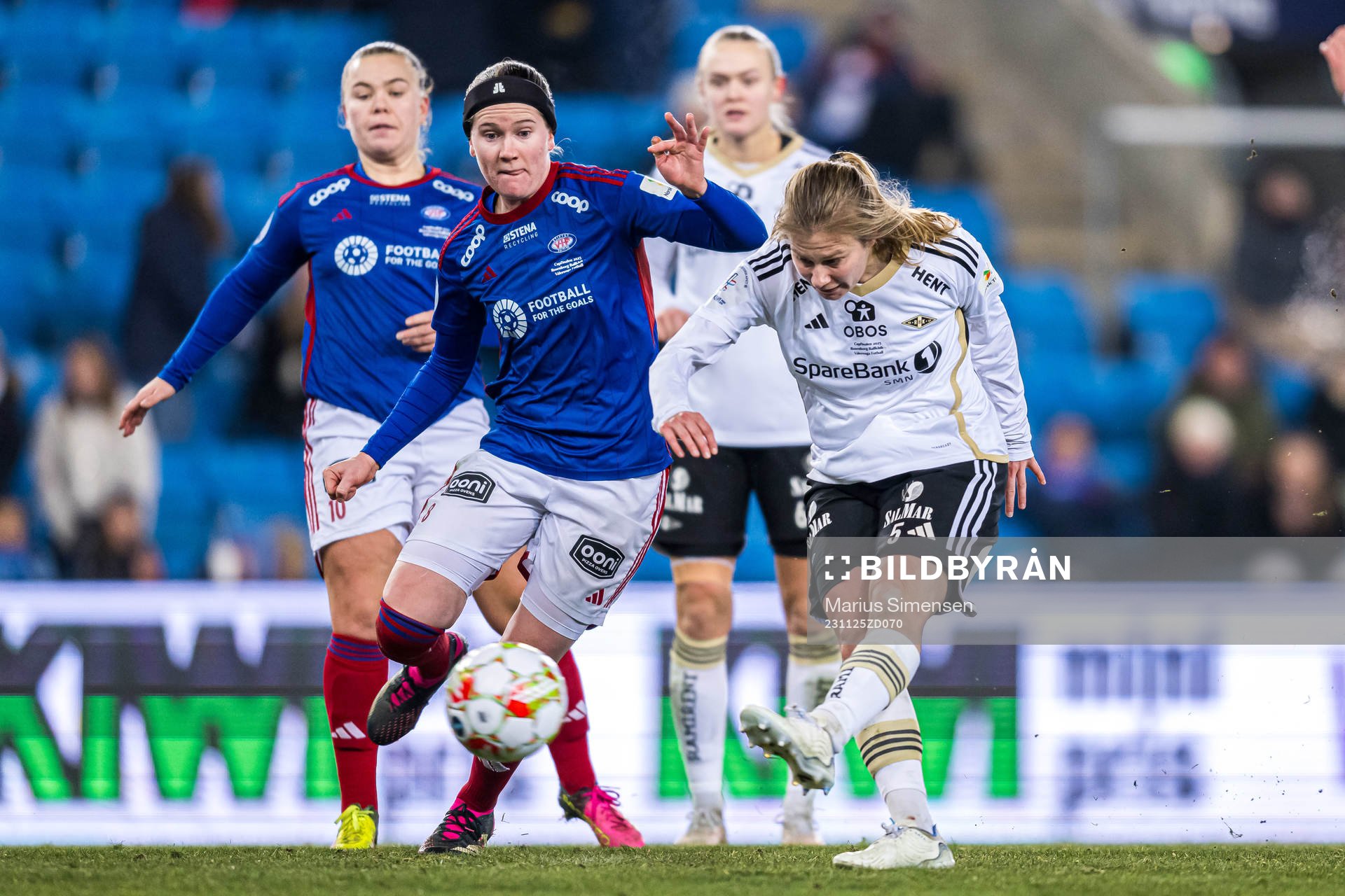 Cesilie Andreassen of Rosenborg scores the 1-0 goal