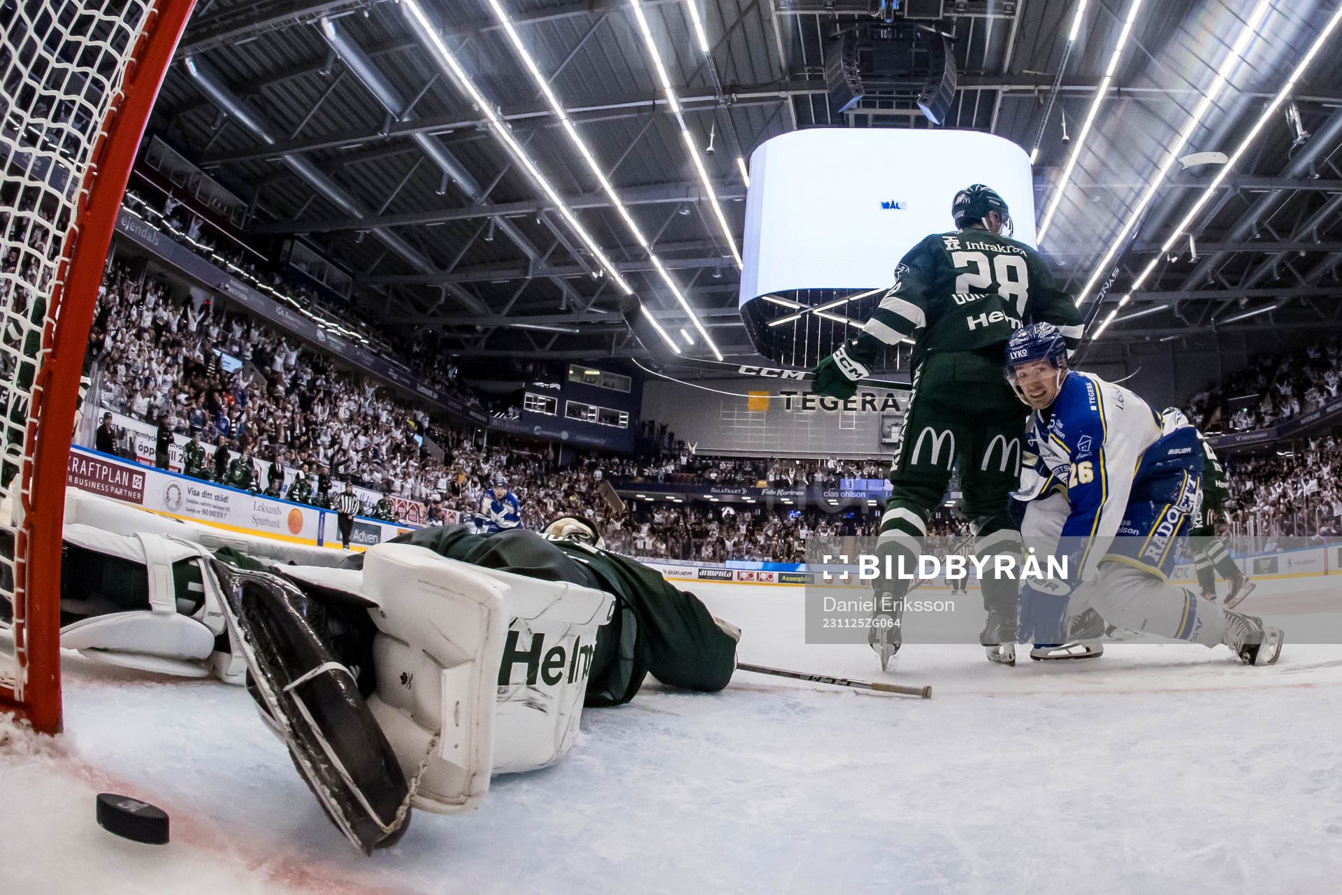 2-2 bakom Färjestads målvakt Carl Lindbom Leksands Patrik