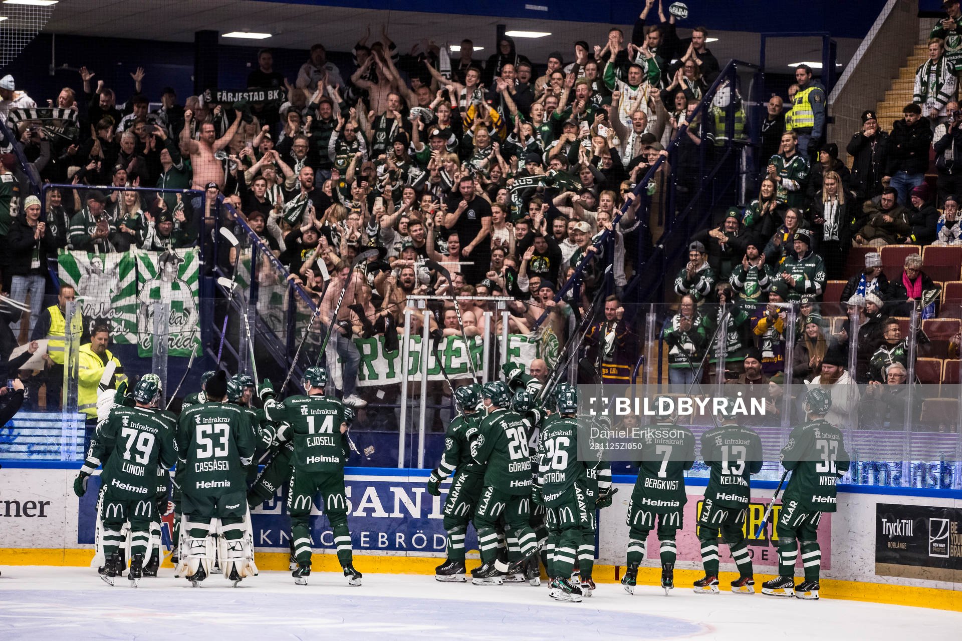 Färjestads spelarna jublar