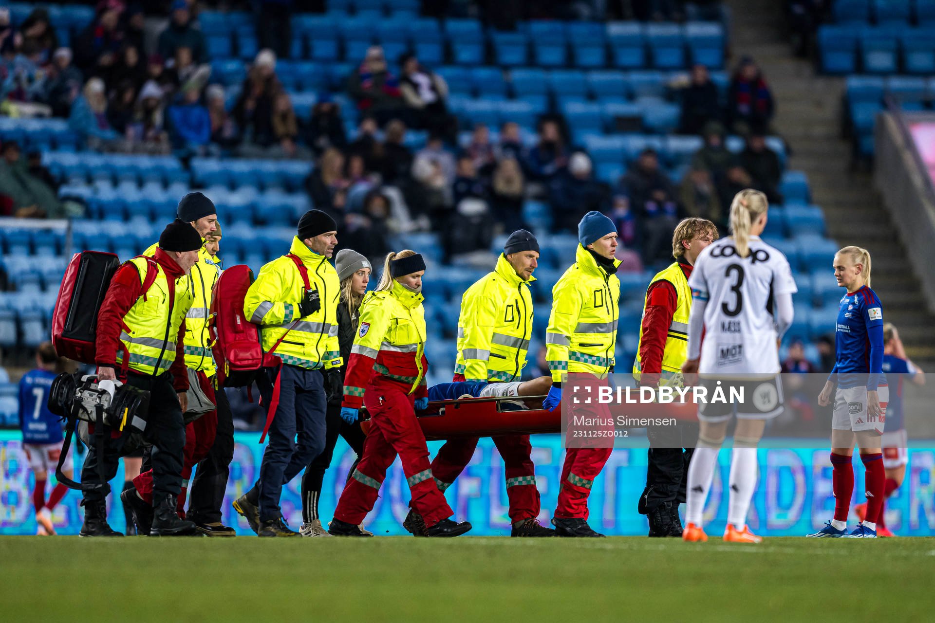 Mimmi Löfwenius Veum of Vålerenga in pain