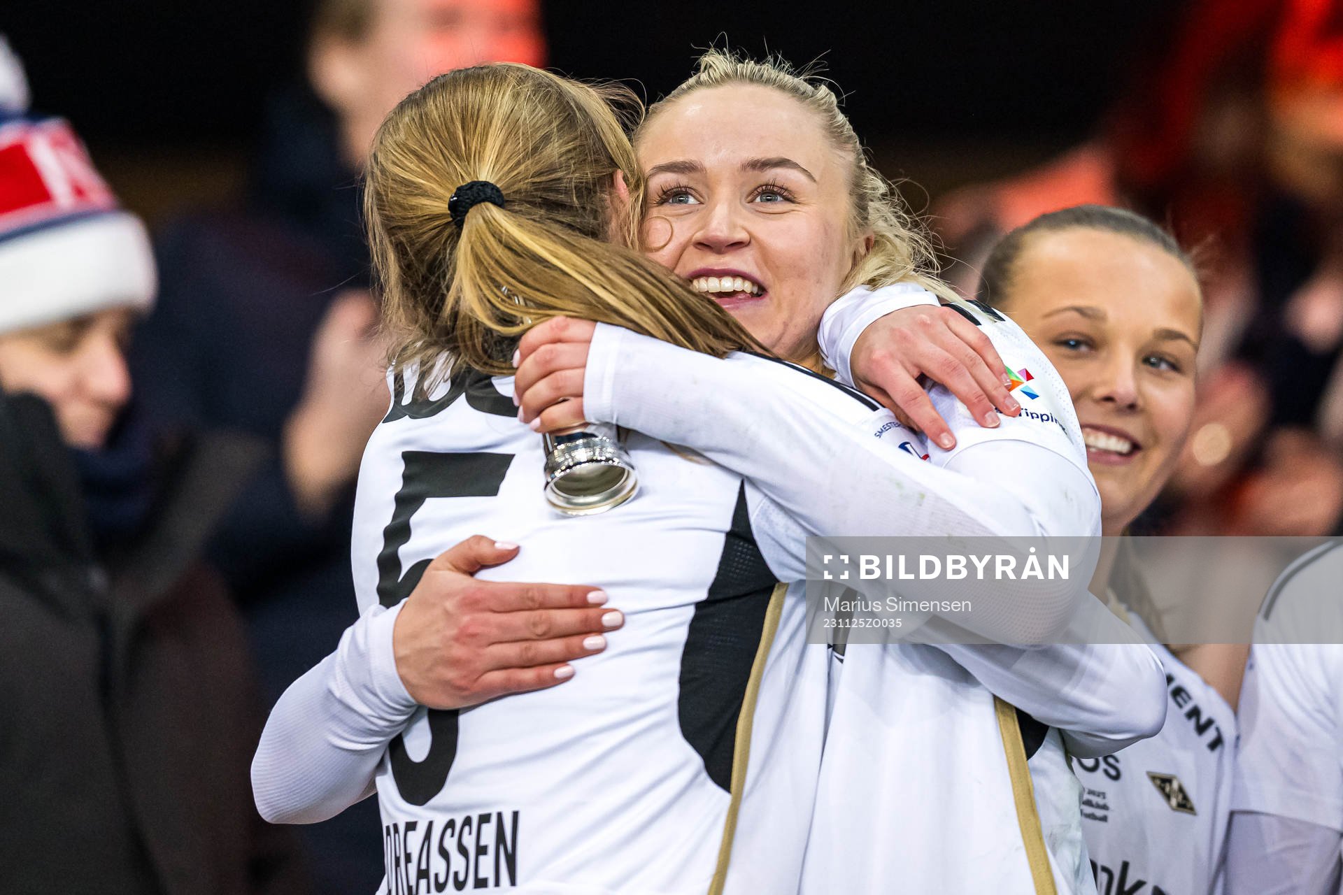 Cesilie Andreassen and Anna Jøsendal of Rosenborg