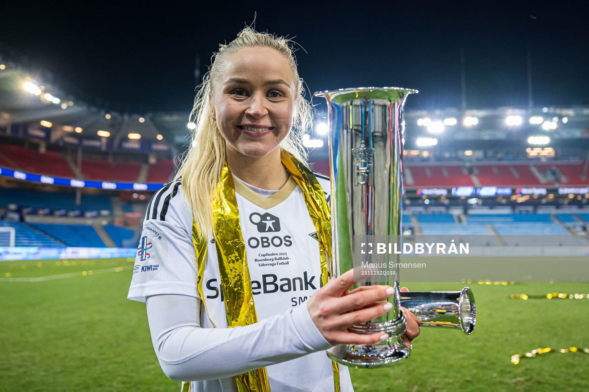 Anna Jøsendal of Rosenborg celebrates with the trophy