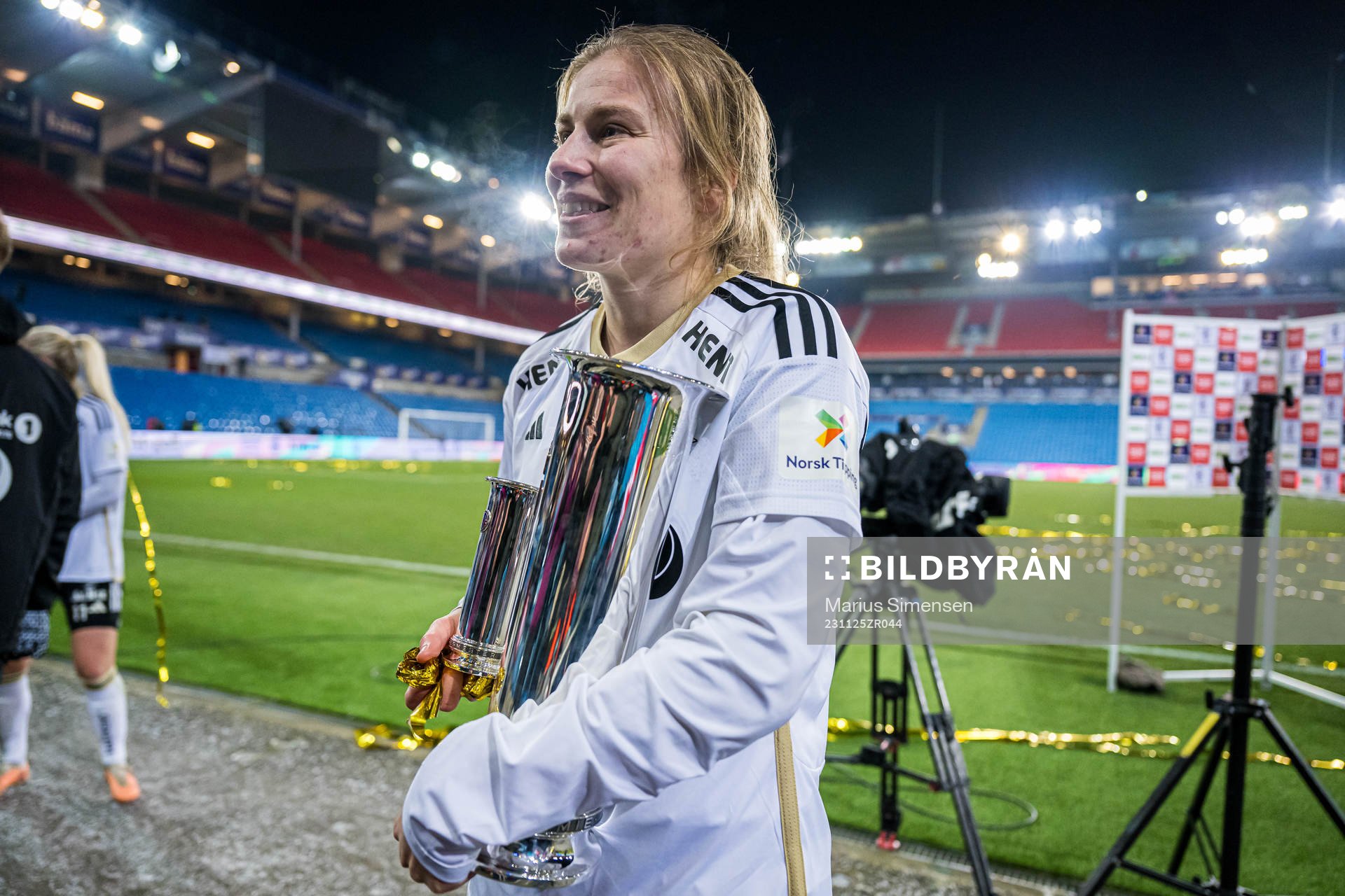 Cesilie Andreassen of Rosenborg celebrates with the trophy