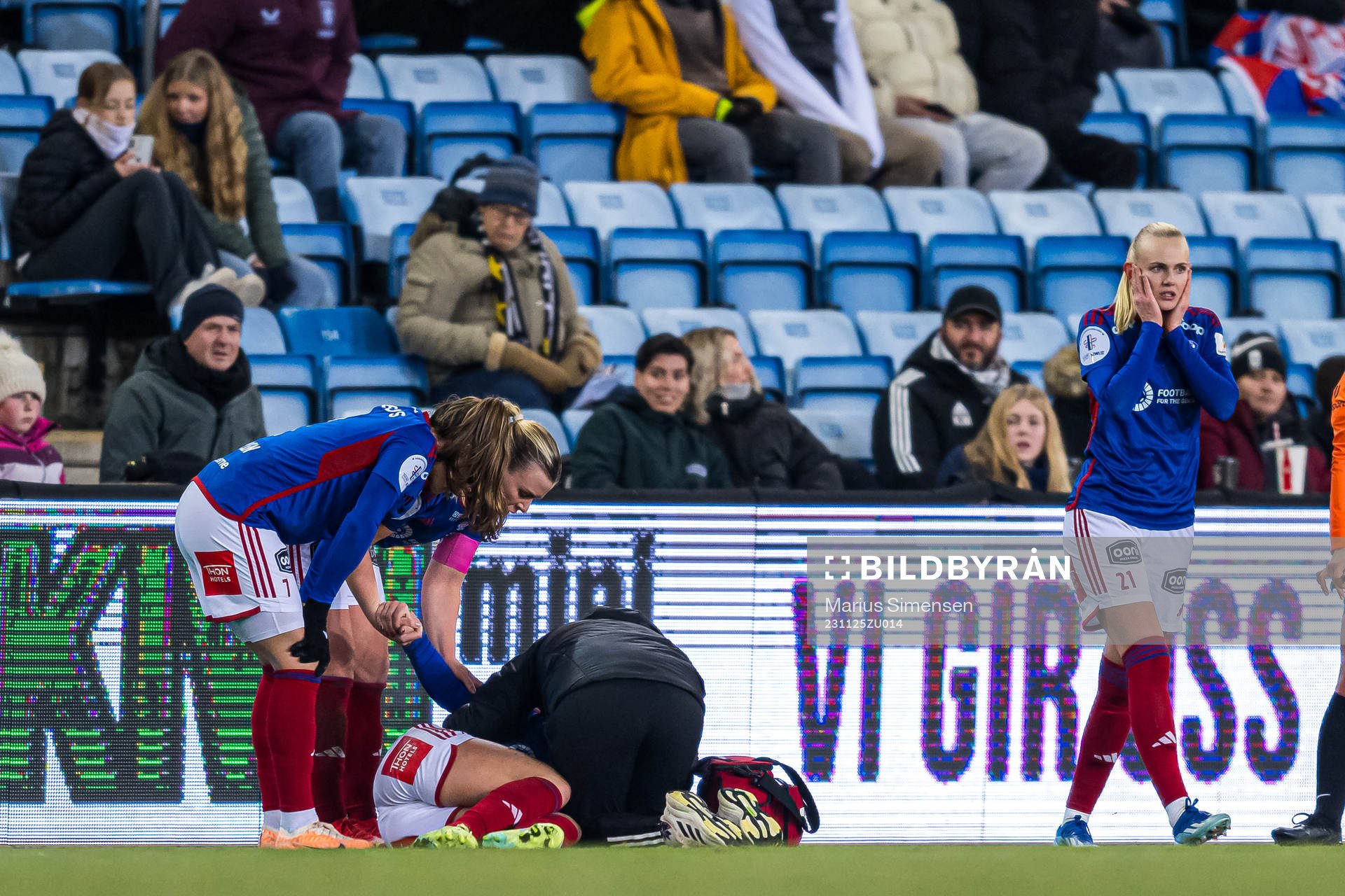 Mimmi Löfwenius Veum of Vålerenga in pain