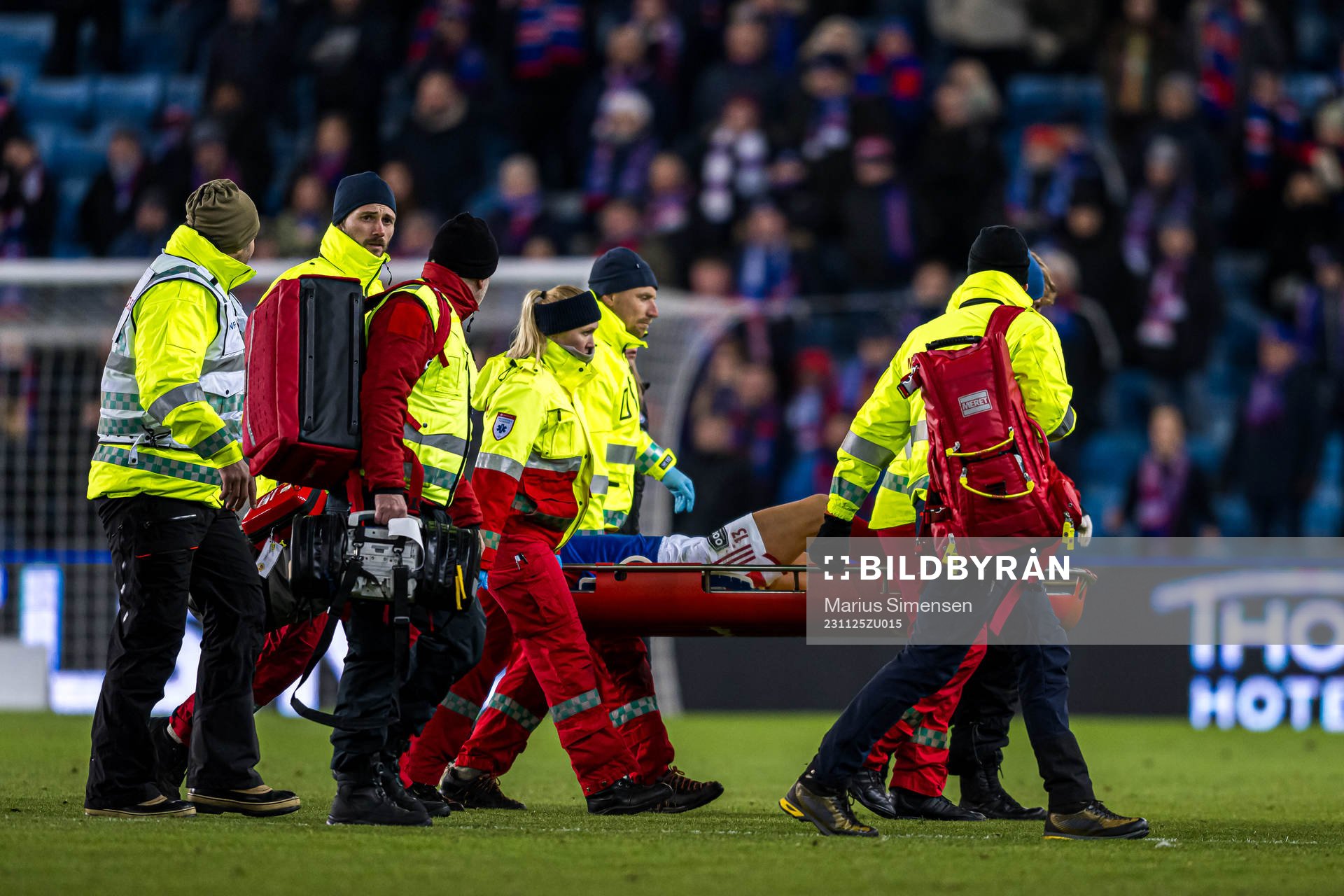 Mimmi Löfwenius Veum of Vålerenga in pain