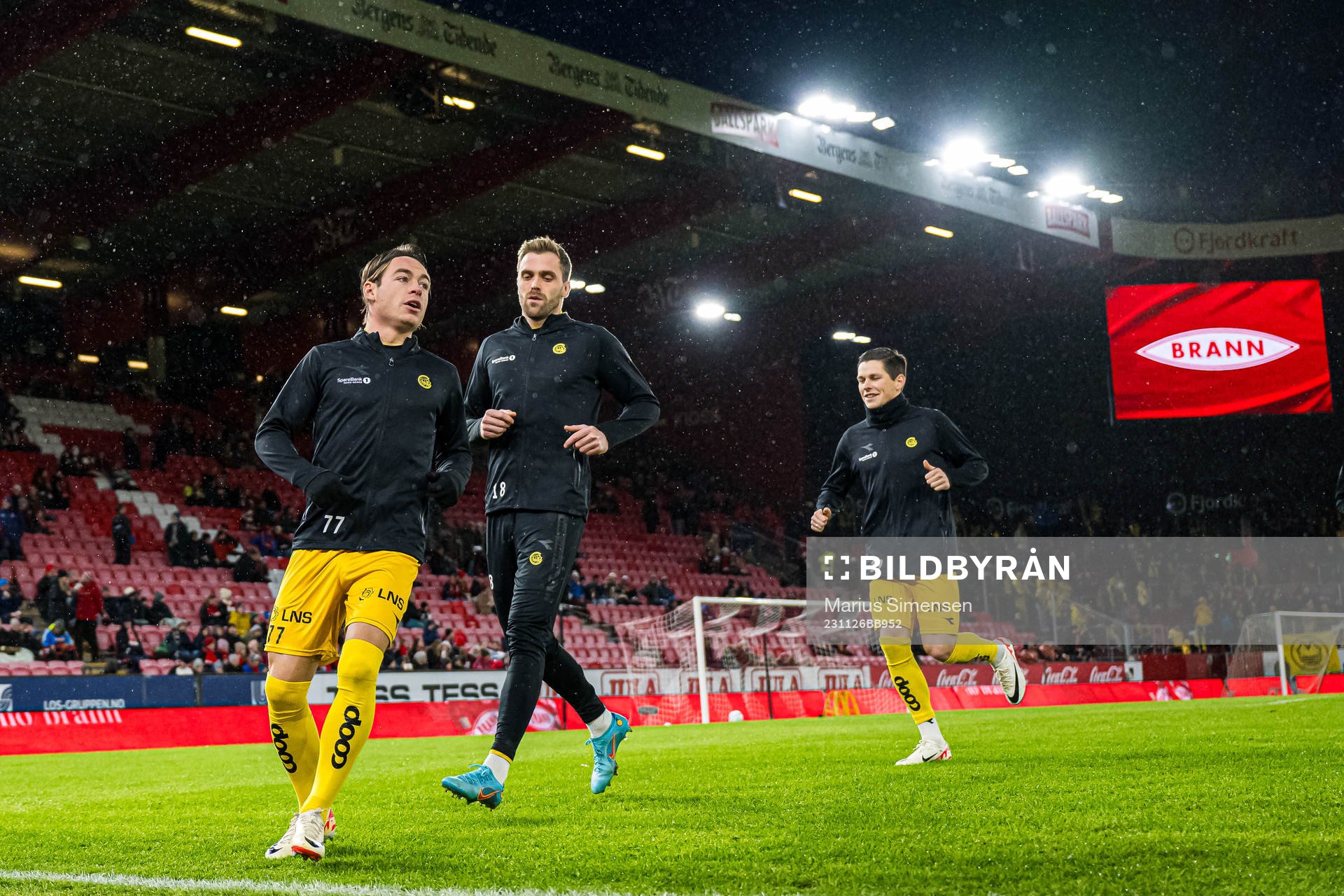 Patrick Berg and Brede Moe of Bodø/Glimt warms up