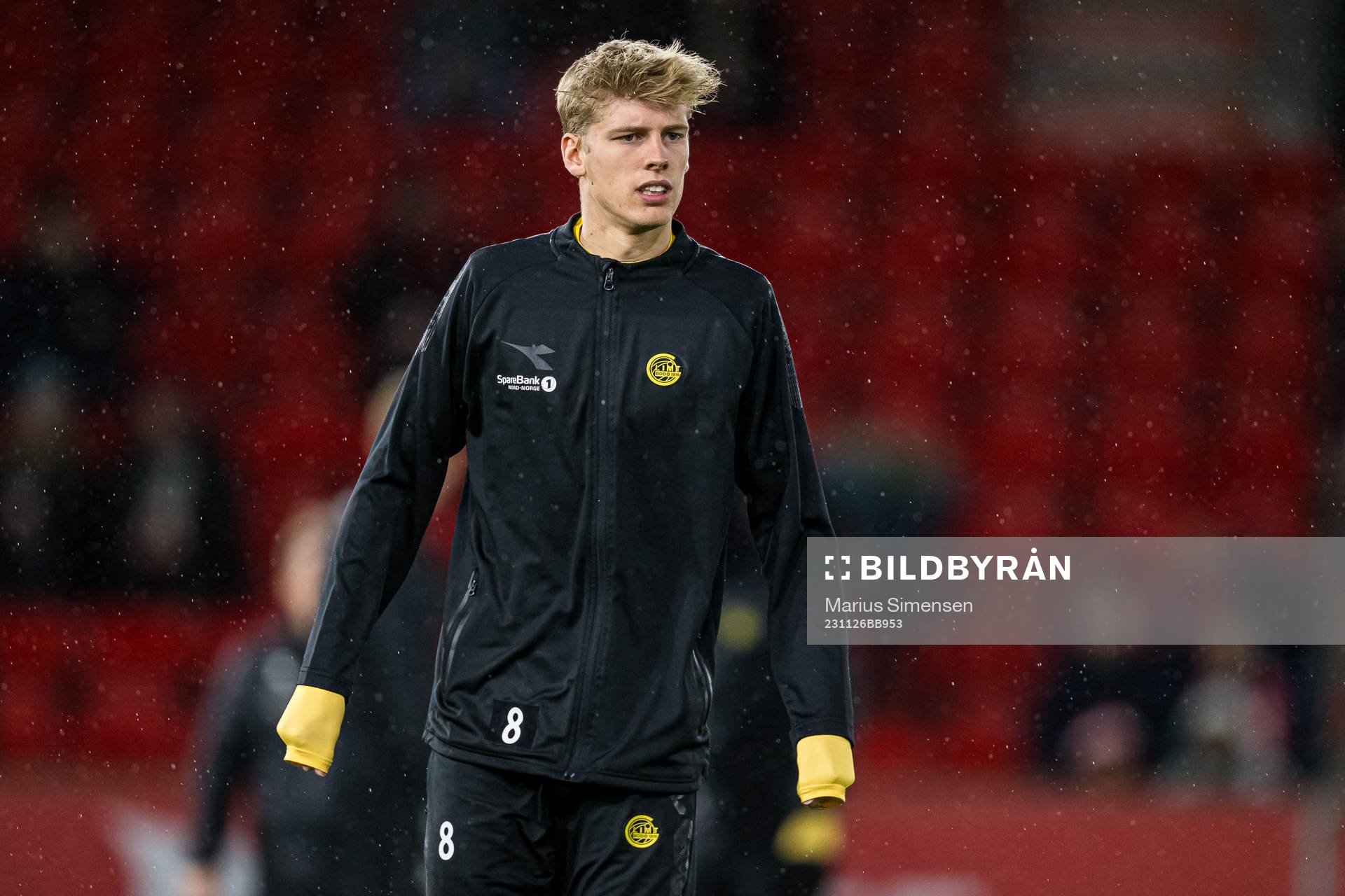 Albert Grønbæk of Bodø/Glimt warms up ahead ofing the