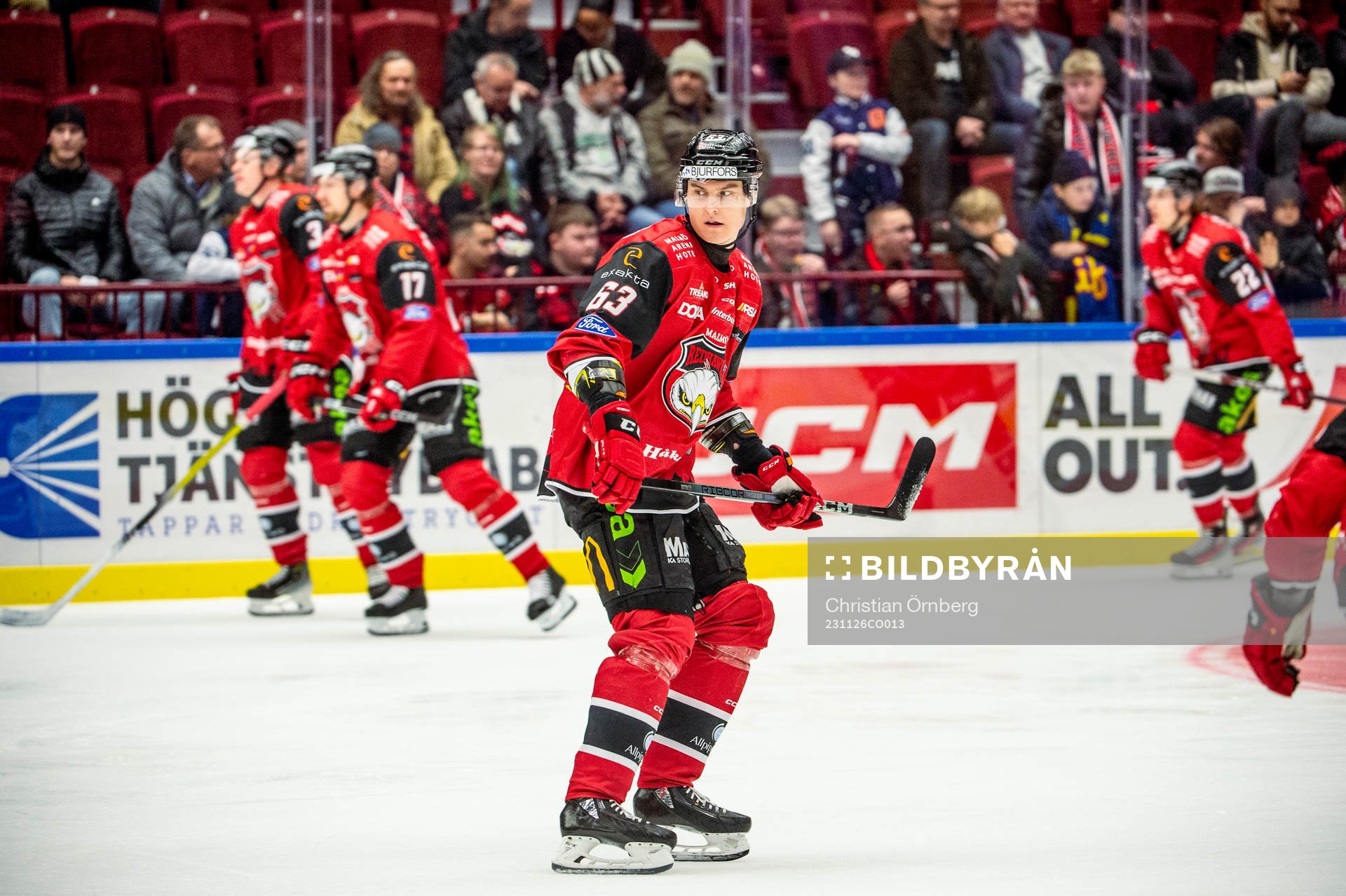 Malmö Redhawks Fredrik Händemark  värmer upp innan