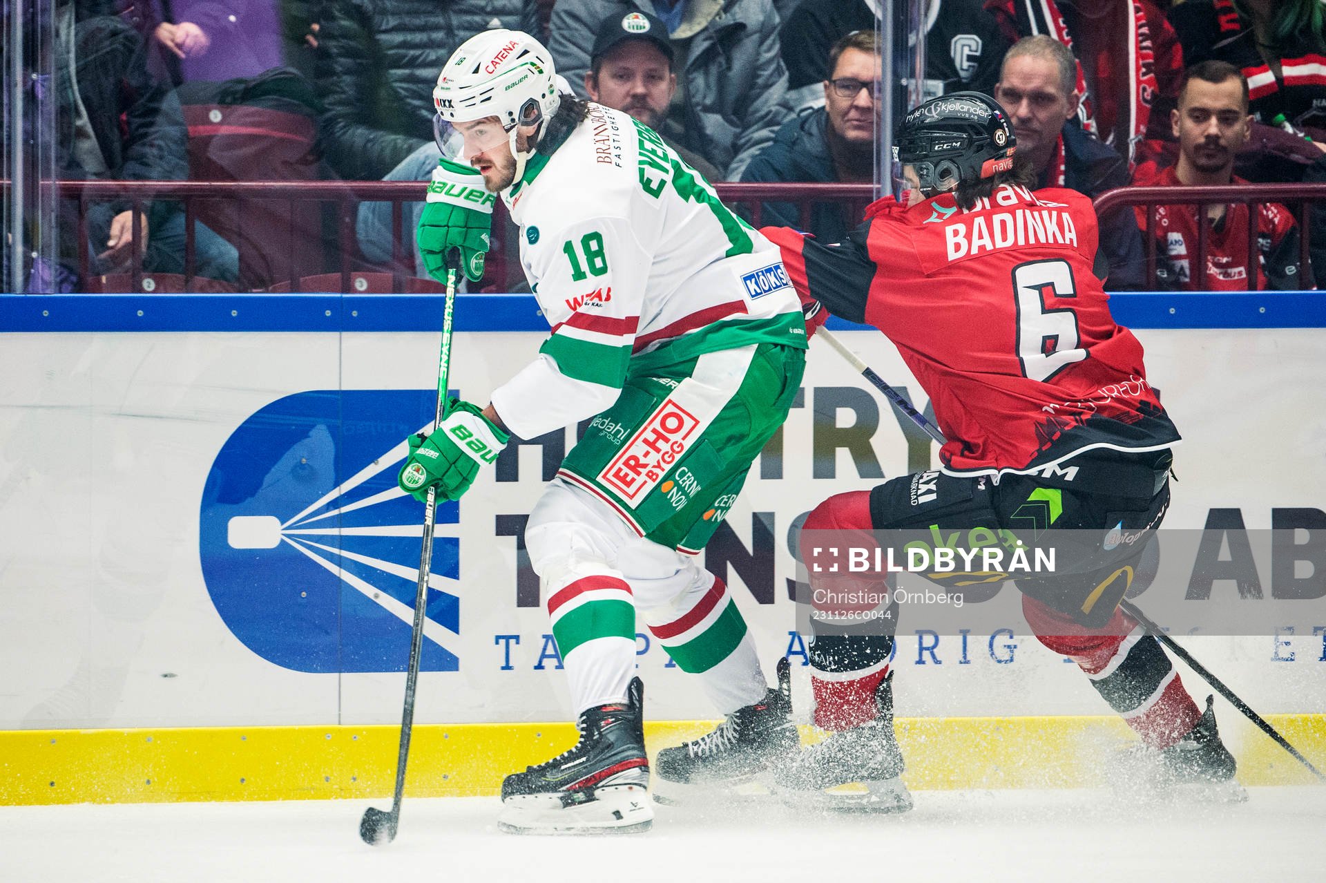 Rögles Dennis Everberg mot Malmö Redhawks Dominik Badinka