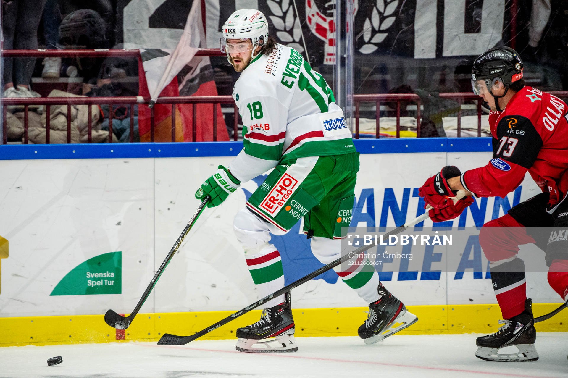 Rögles Dennis Everberg mot Malmö Redhawks Adam Ollas