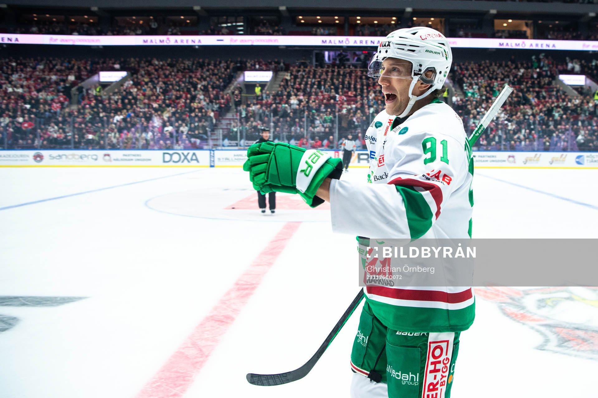 Rögles Adam Tambellini jublar
