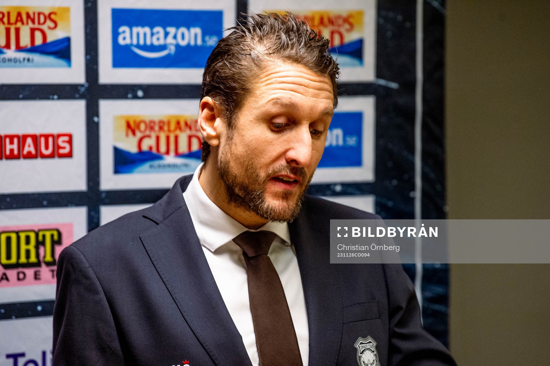 Malmö Redhawks tränare Tomas Kollar på en presskonferens