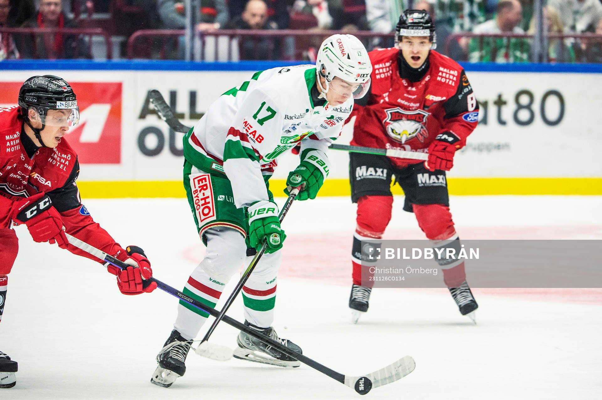 Rögles Simon Zether mot Malmö Redhawks William Von