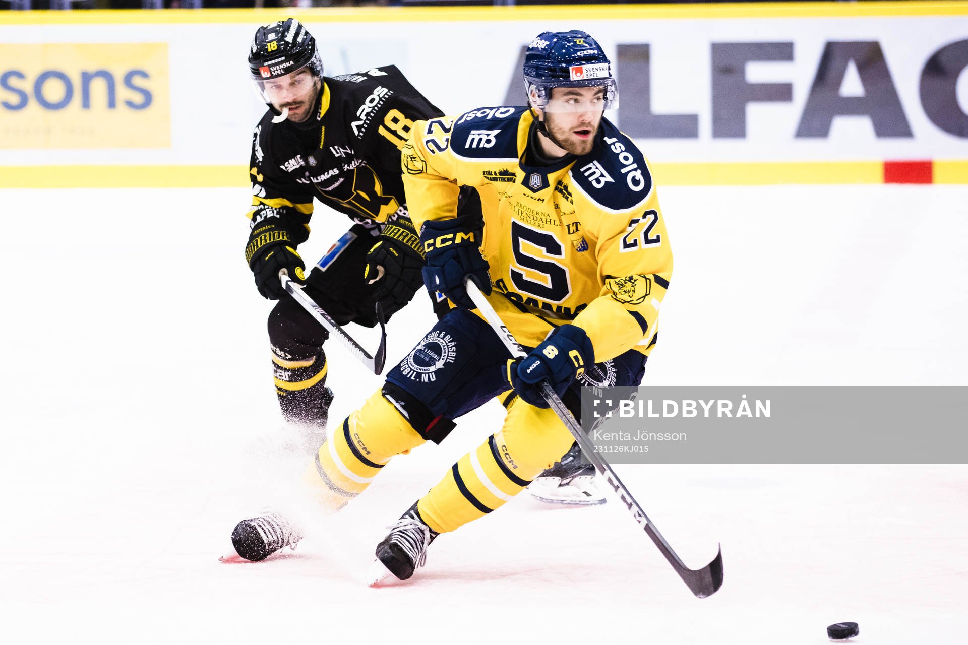 Västerås Shane Gersich och Södertäljes Jacob Bjerselius