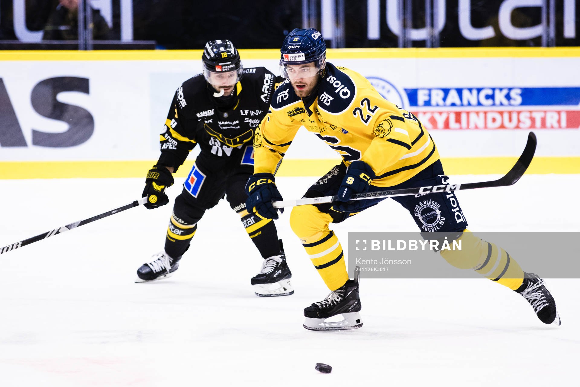 Västerås Shane Gersich och Södertäljes Jacob Bjerselius
