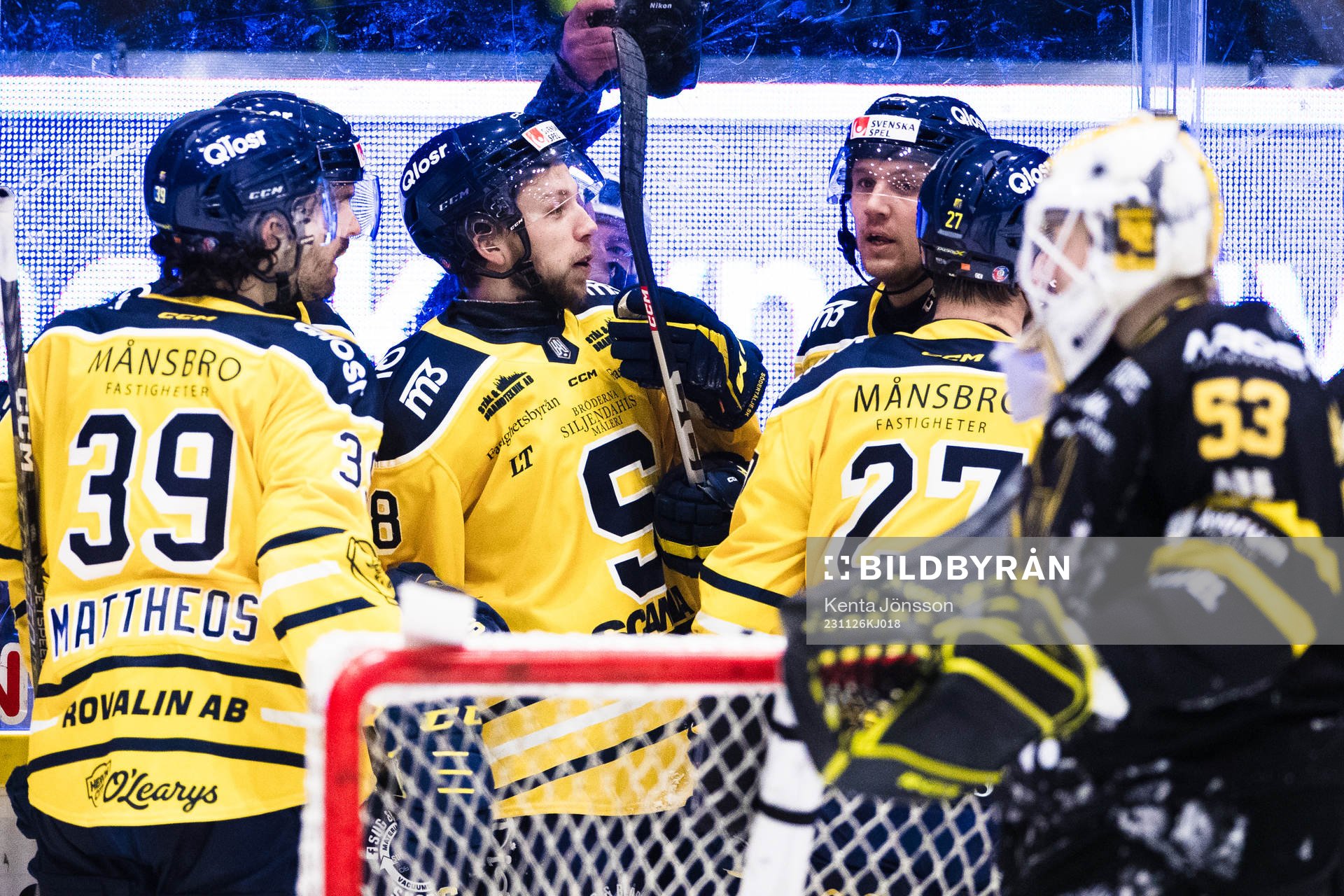 Södertäljes Emil Alba jublar