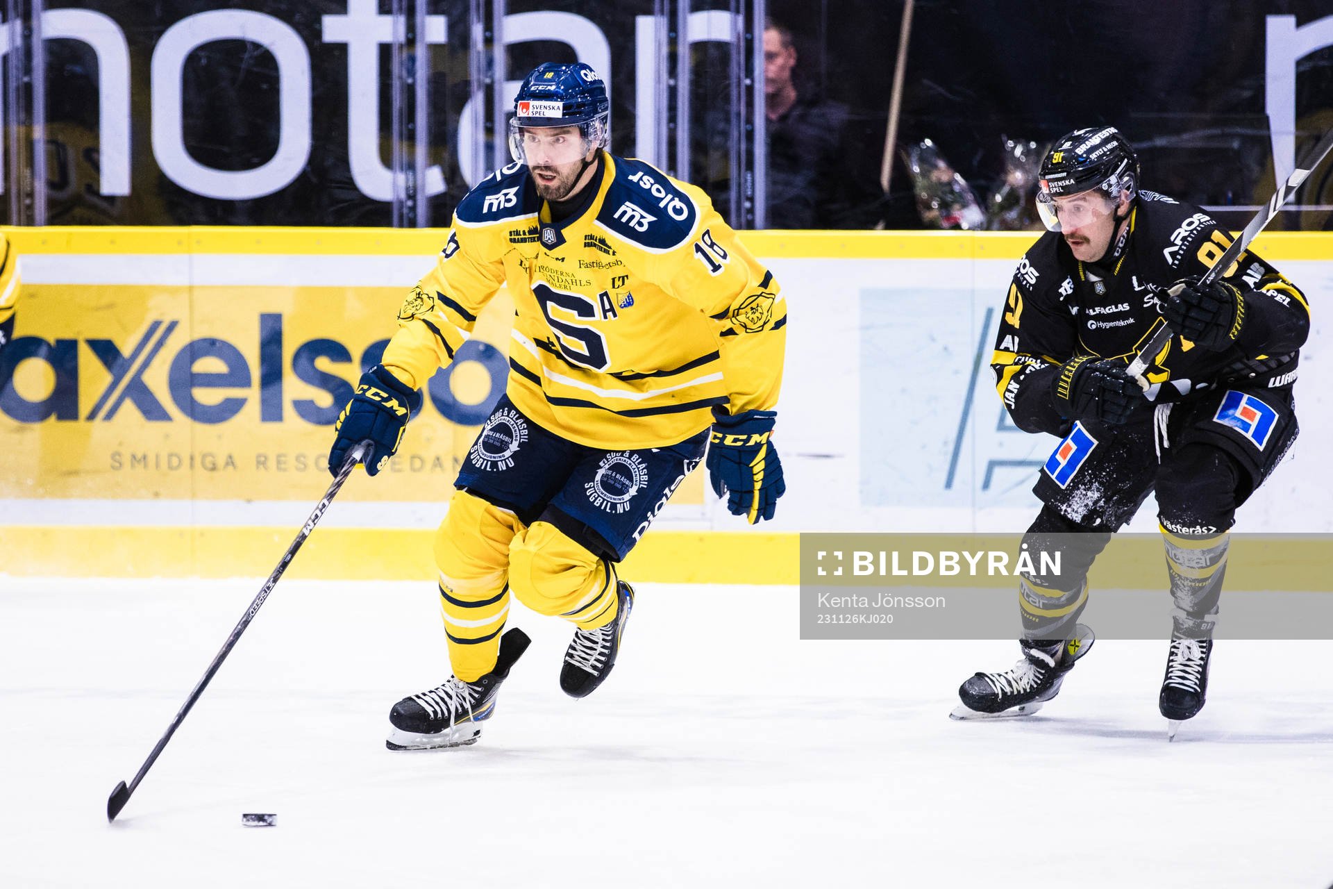 Södertäljes Linus Videll och Västerås Nicholas Hutchison