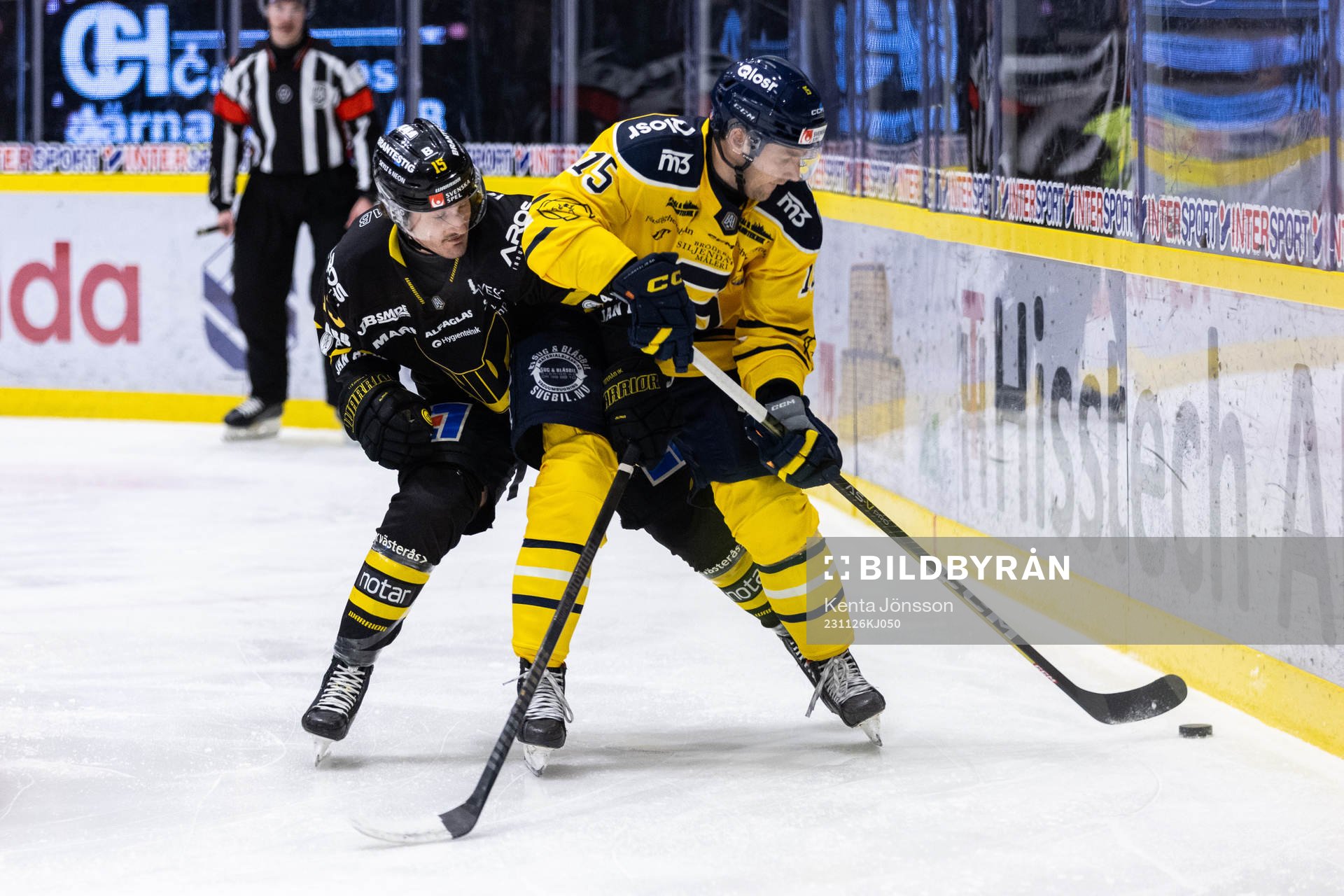 Västerås Jared Dmytriw och Södertäljes Albin Carlson