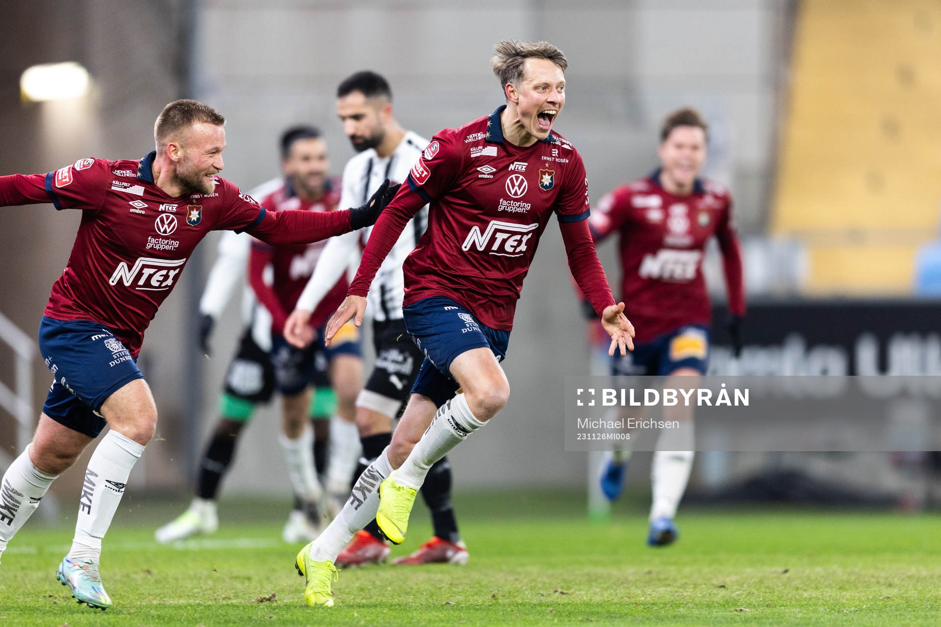 Örgrytes Viktor Lundberg jublar