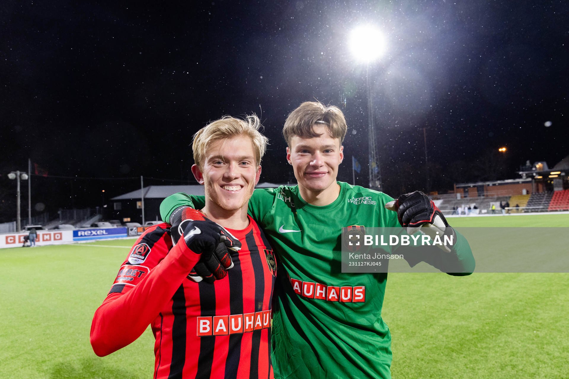 Brommapojkarnas Alexander Jensen och målvakt Filip Sidklev