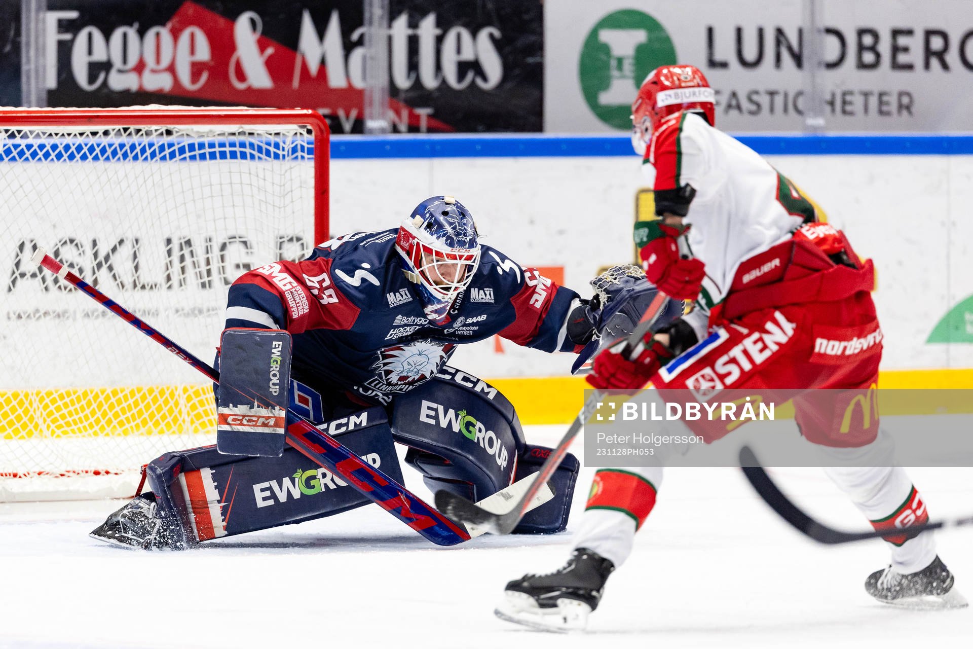 Frölundas Tom Nilsson gör 0-2 bakom Linköpings målvakt