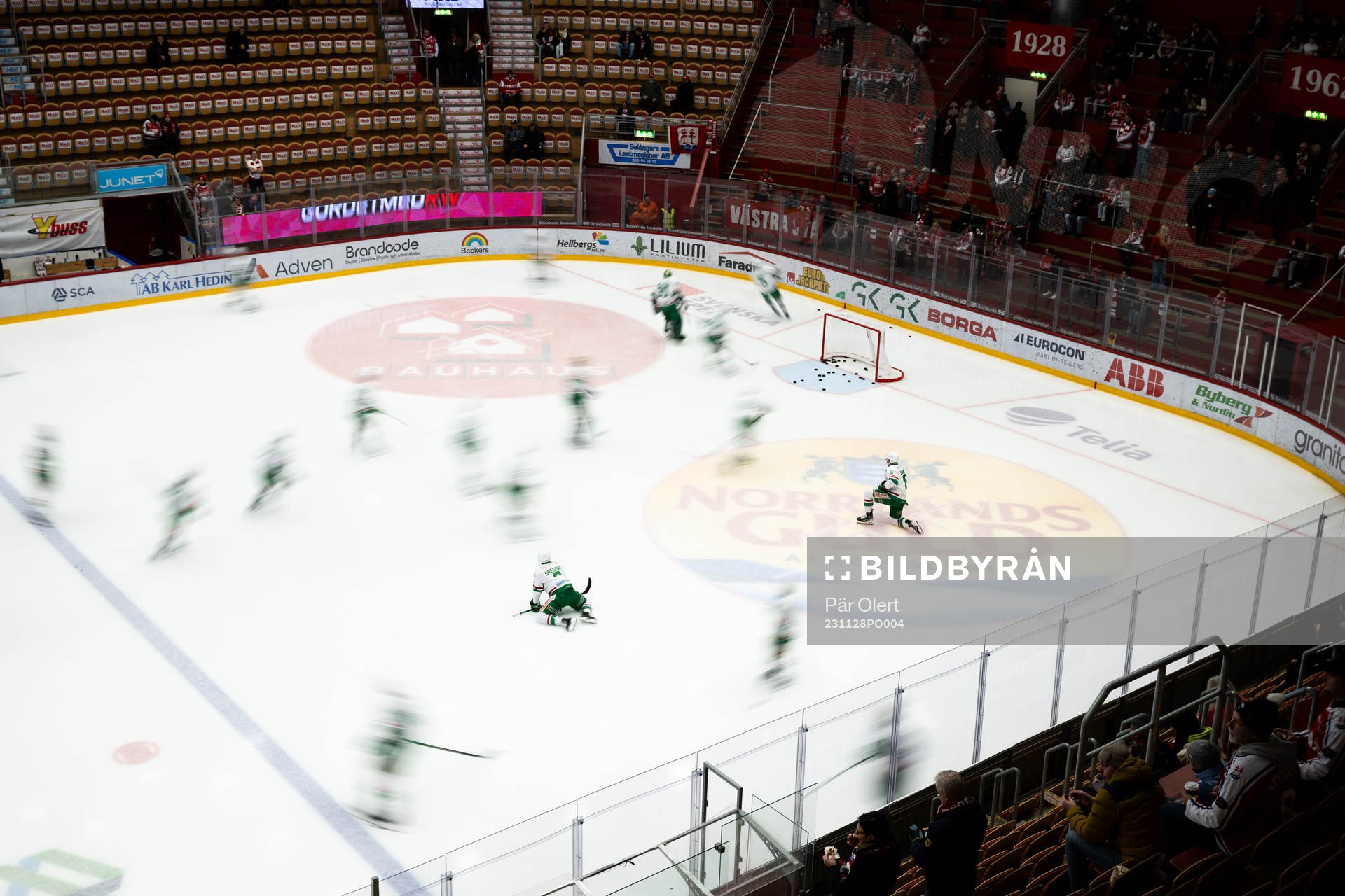 Rögle värmer upp