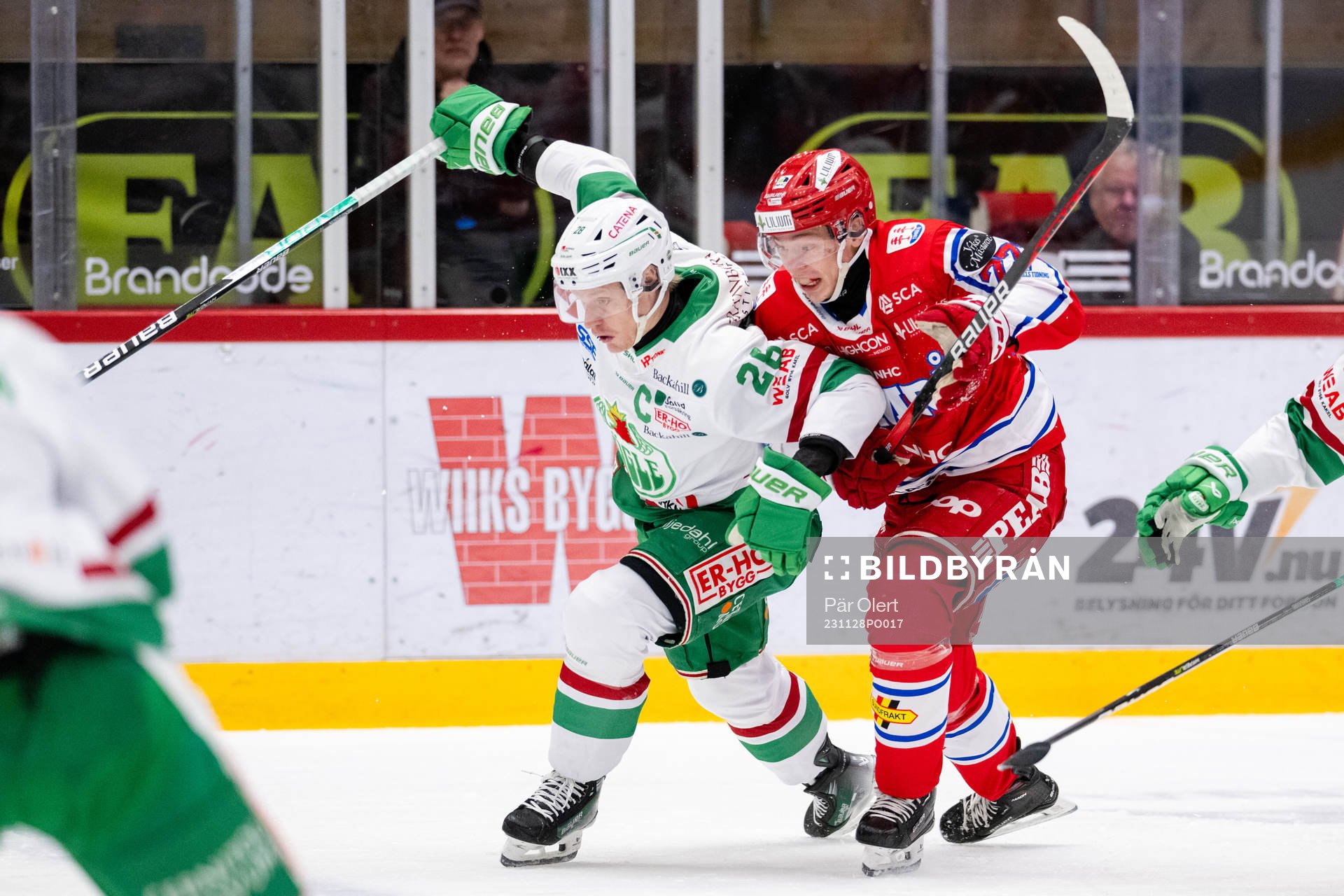 Rögles Anton Bengtsson och Timrås Oliver Johansson