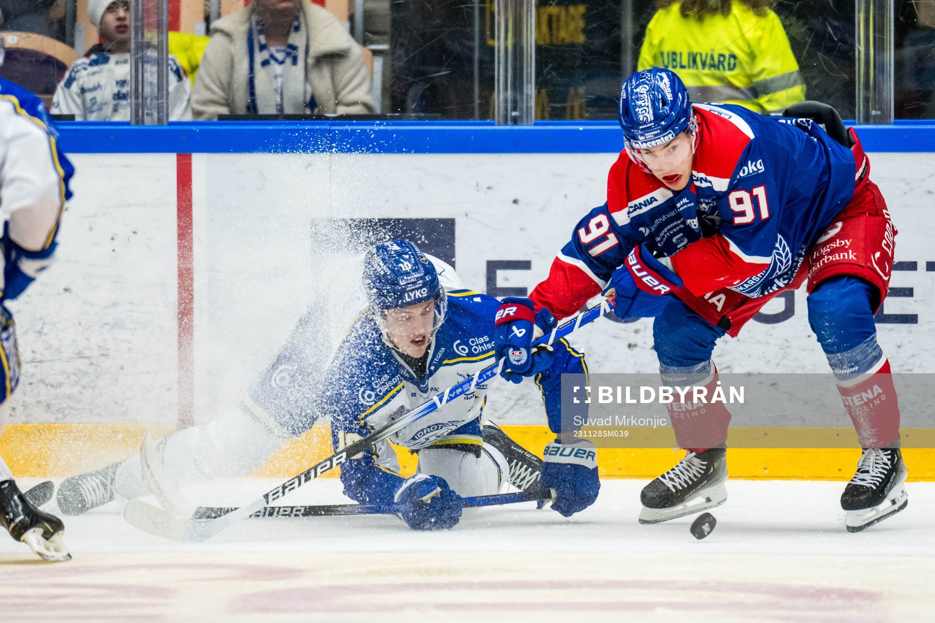 Leksands IFs Anton Johansson och IK Oskarshamns Logan Hutsko