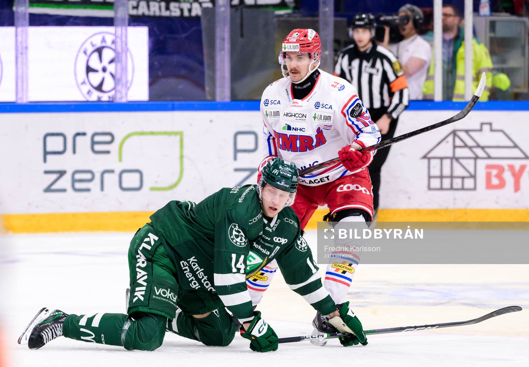 Färjestads Victor Ejdsell och Timrås Panu Mieho