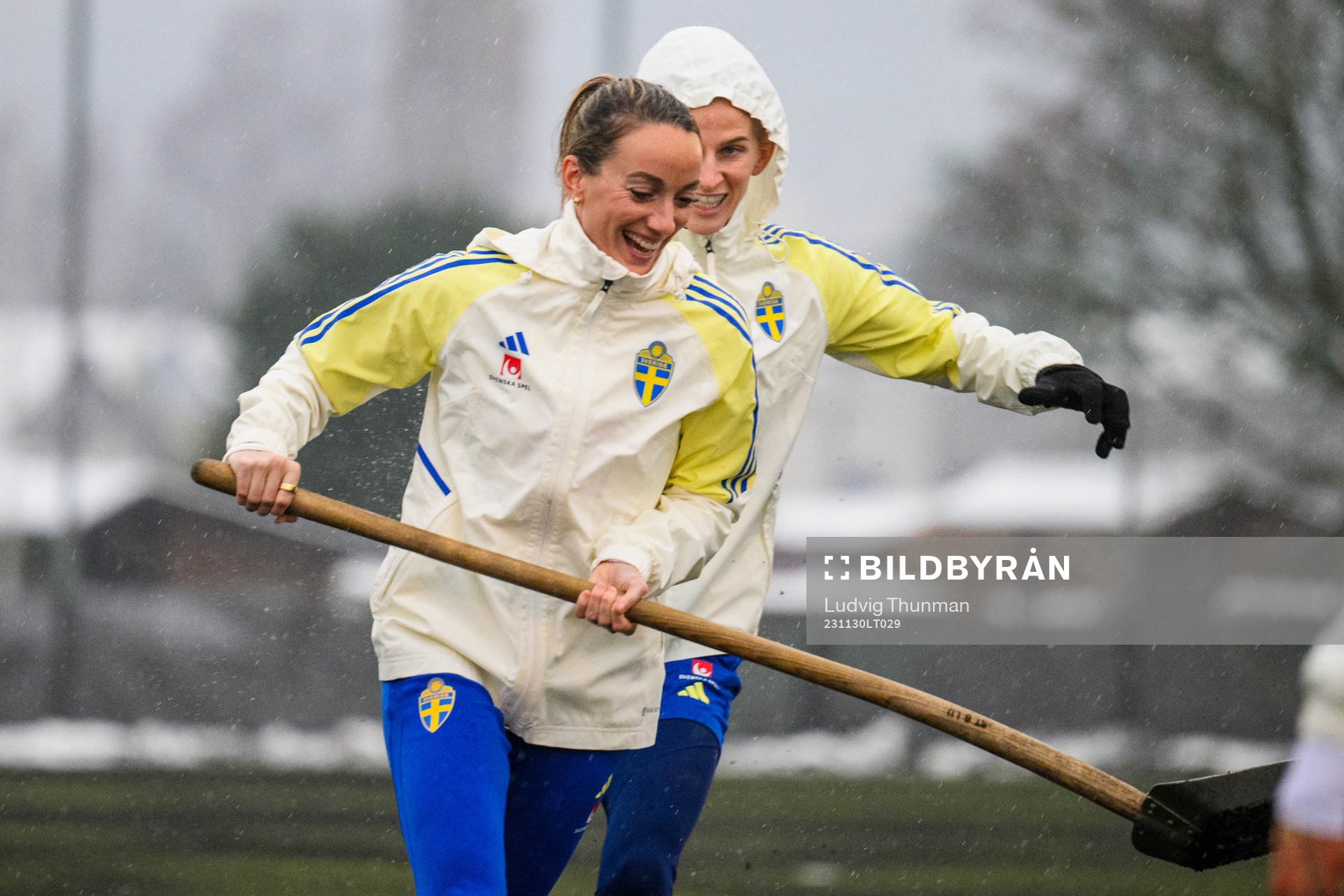Kosovare Asllani and Sofia Jakobsson