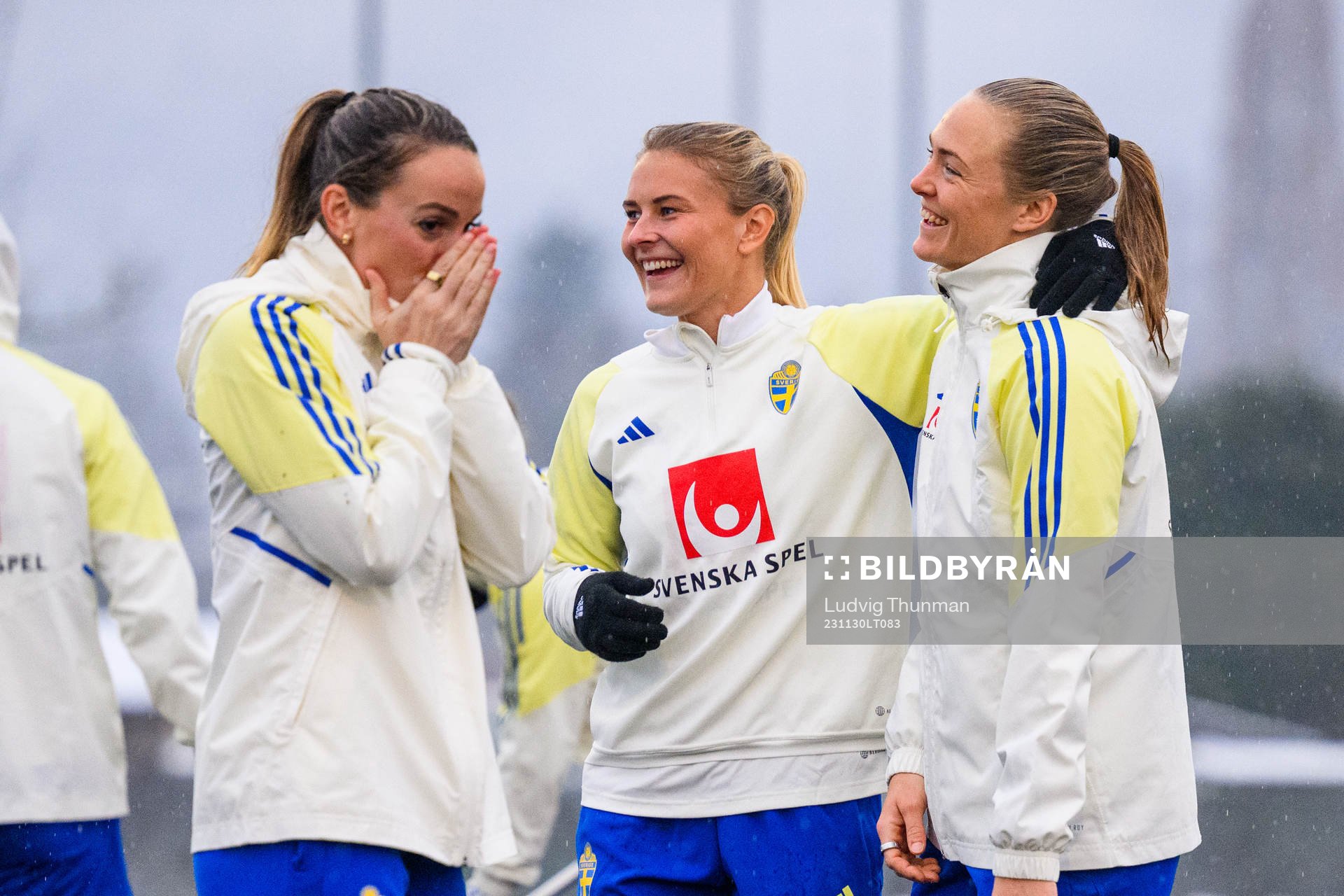 Kosovare Asllani, Amanda Nildén and Magdalena Eriksson